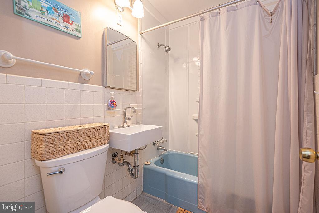 OCEANBAY CITY - Residential Income