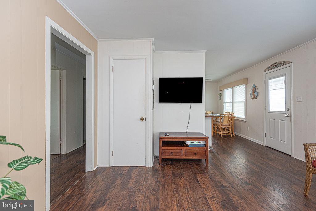 OCEANBAY CITY - Residential Income