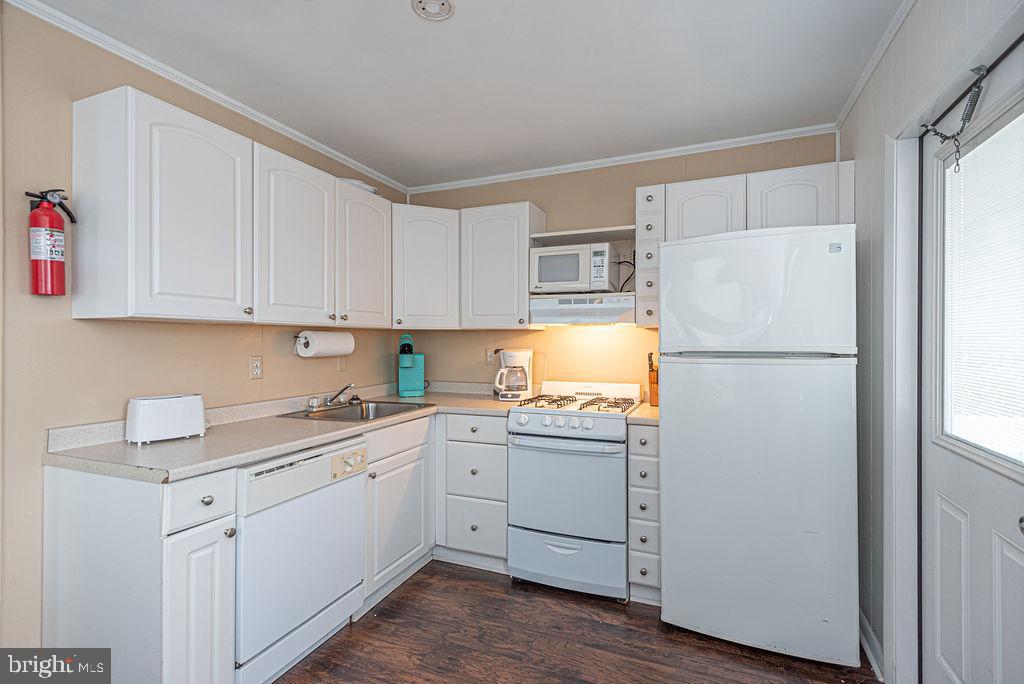 OCEANBAY CITY - Residential Income