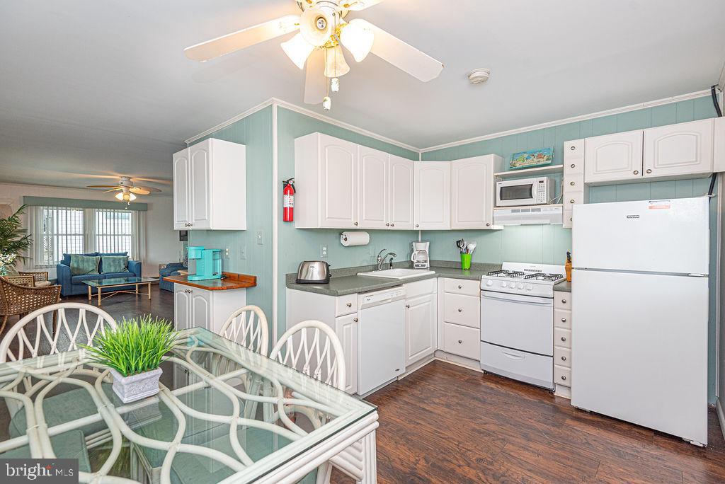 OCEANBAY CITY - Residential Income