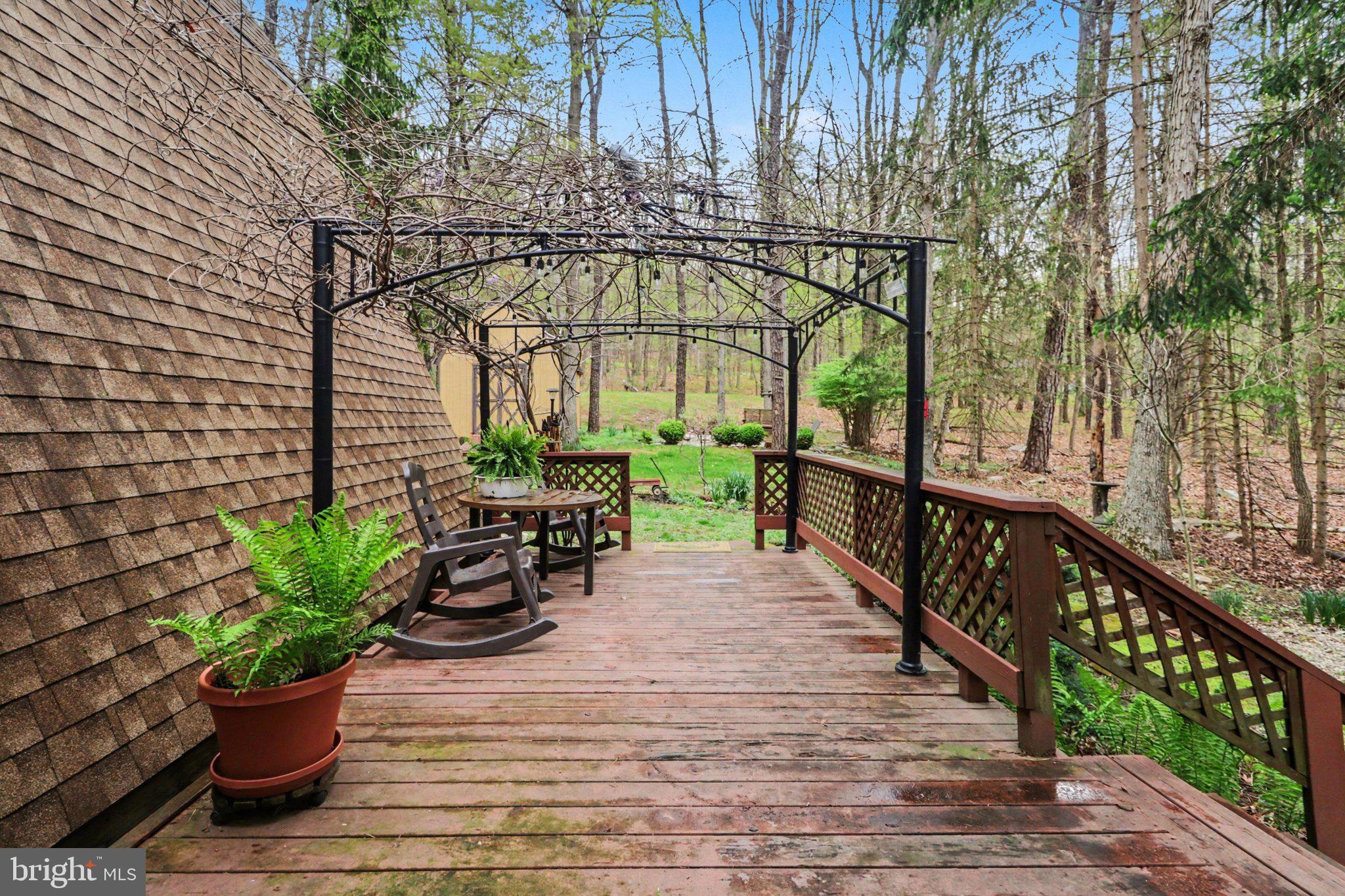 LAKE WARREN ESTATES - Residential