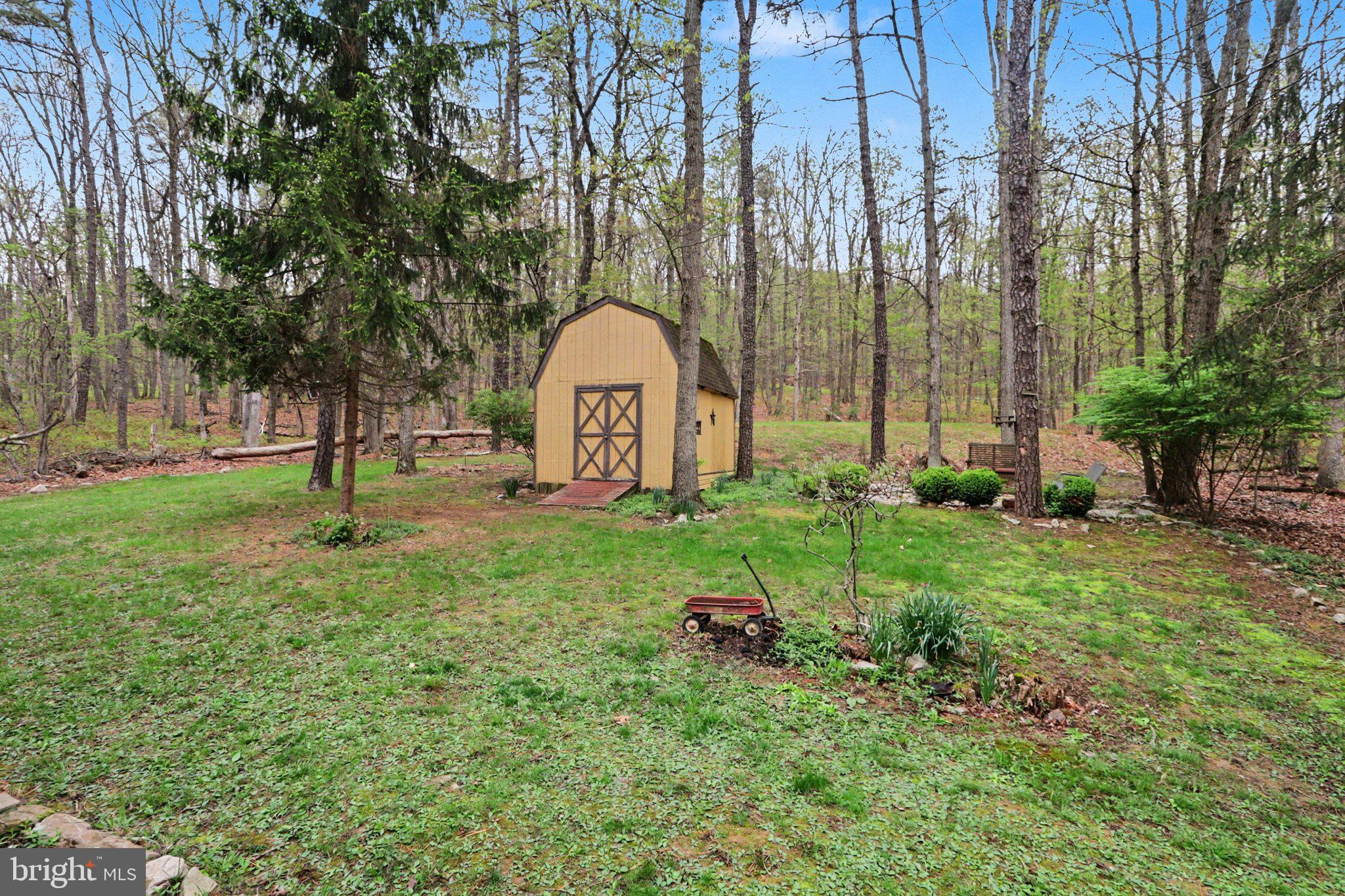 LAKE WARREN ESTATES - Residential