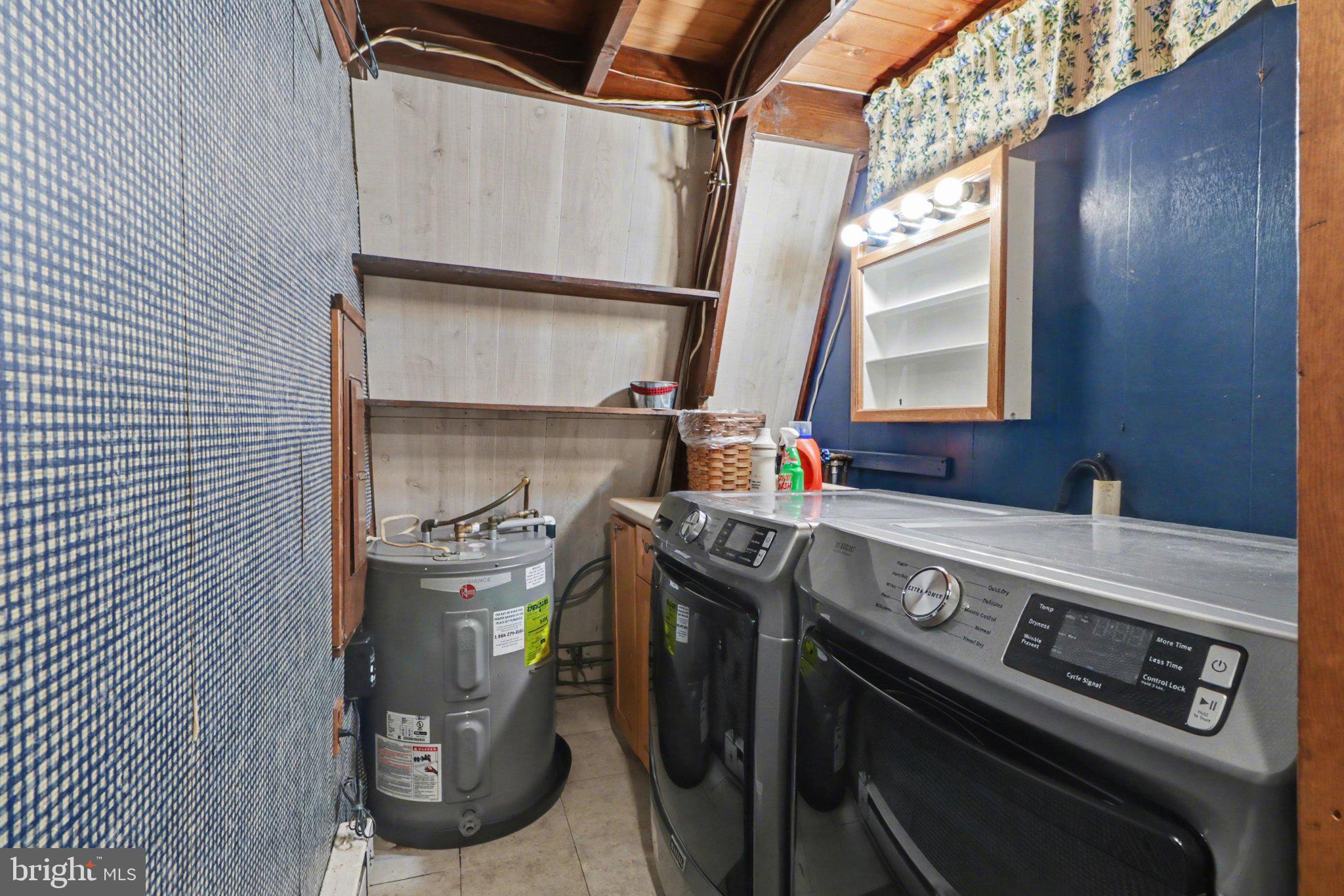 LAKE WARREN ESTATES - Residential