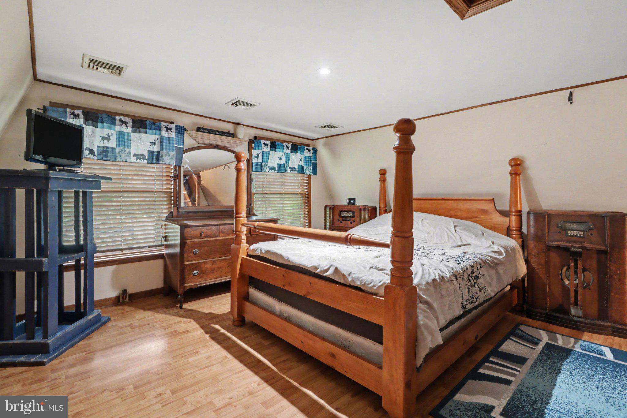 LAKE WARREN ESTATES - Residential