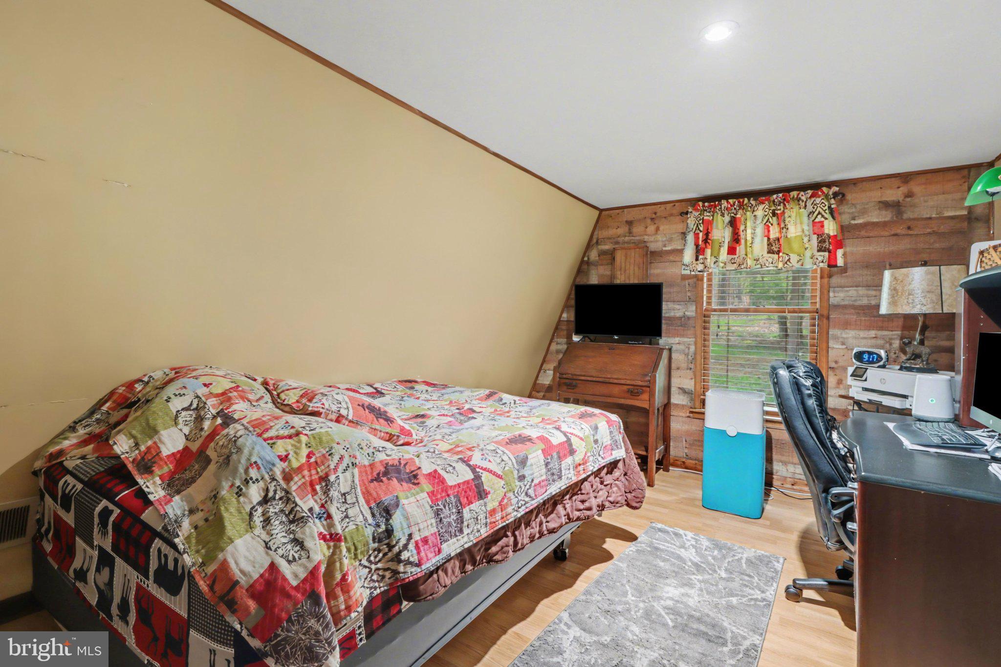 LAKE WARREN ESTATES - Residential