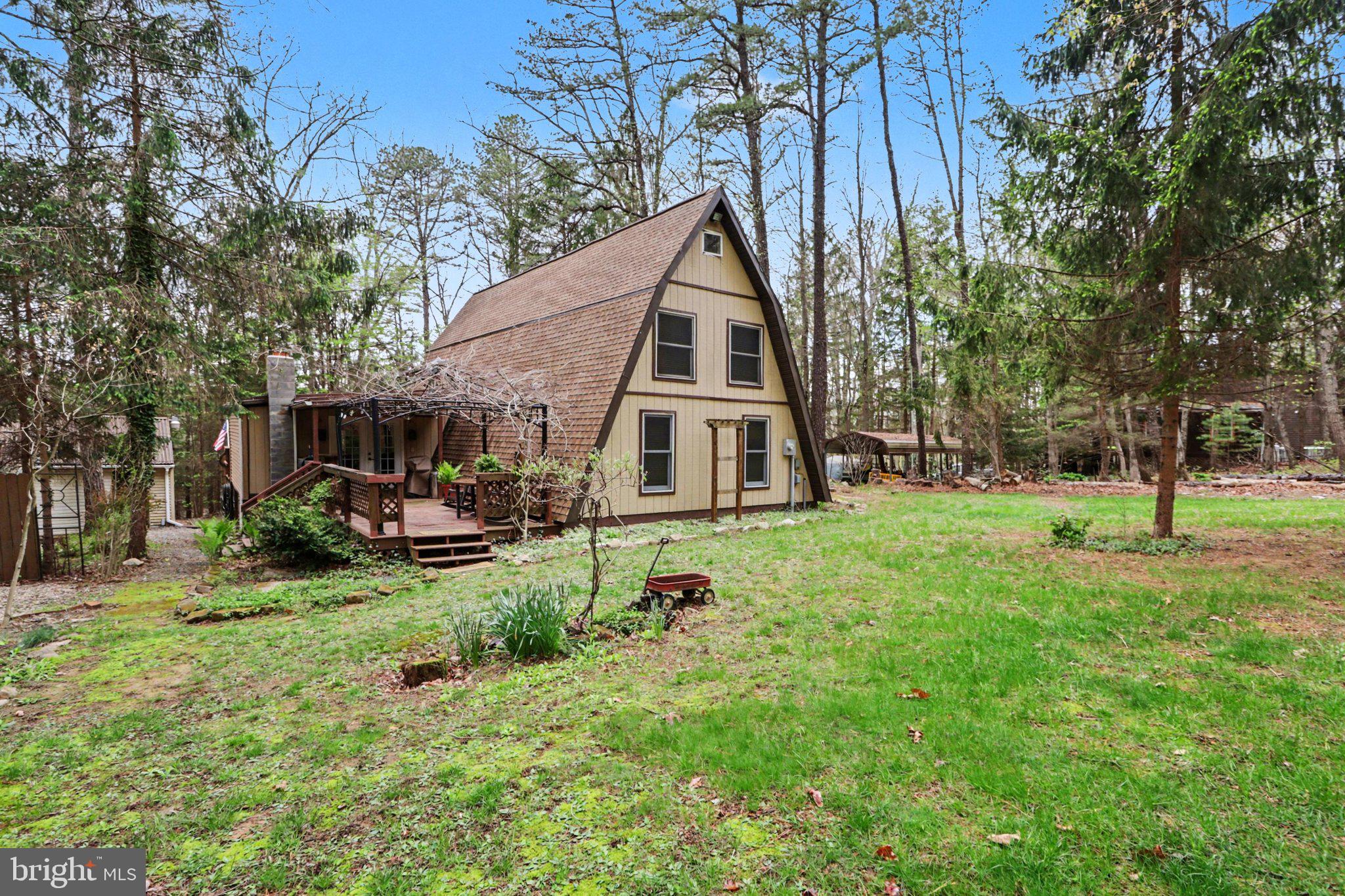 LAKE WARREN ESTATES - Residential