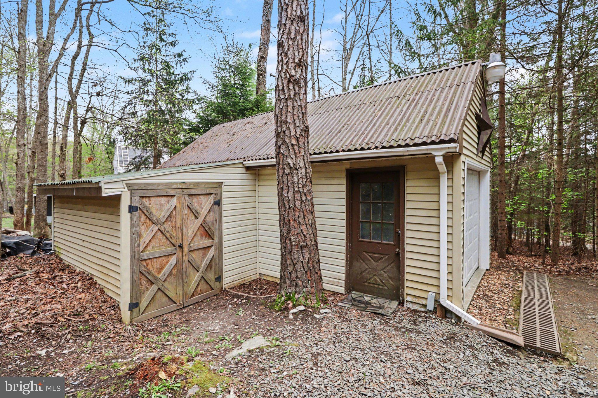 LAKE WARREN ESTATES - Residential