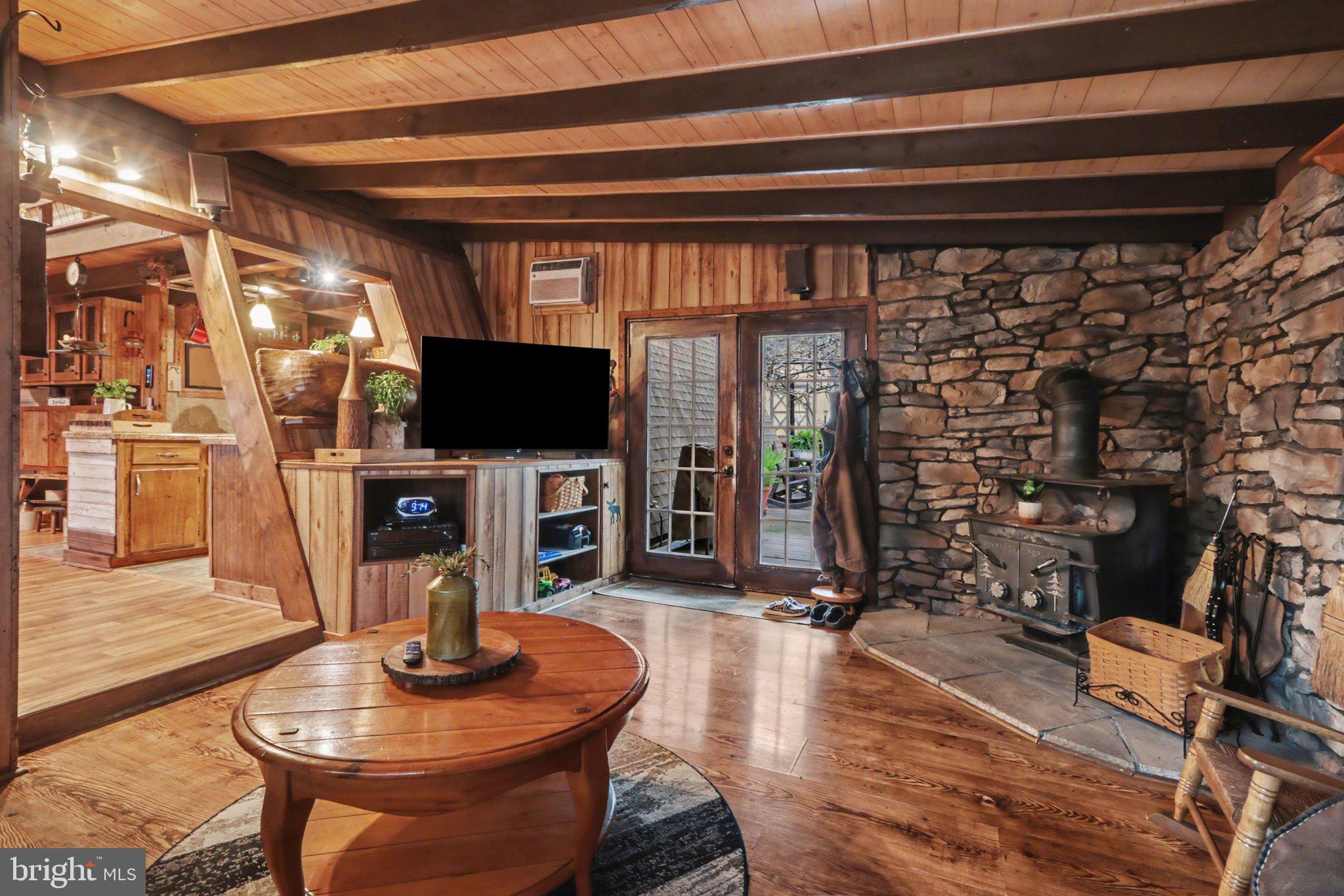 LAKE WARREN ESTATES - Residential