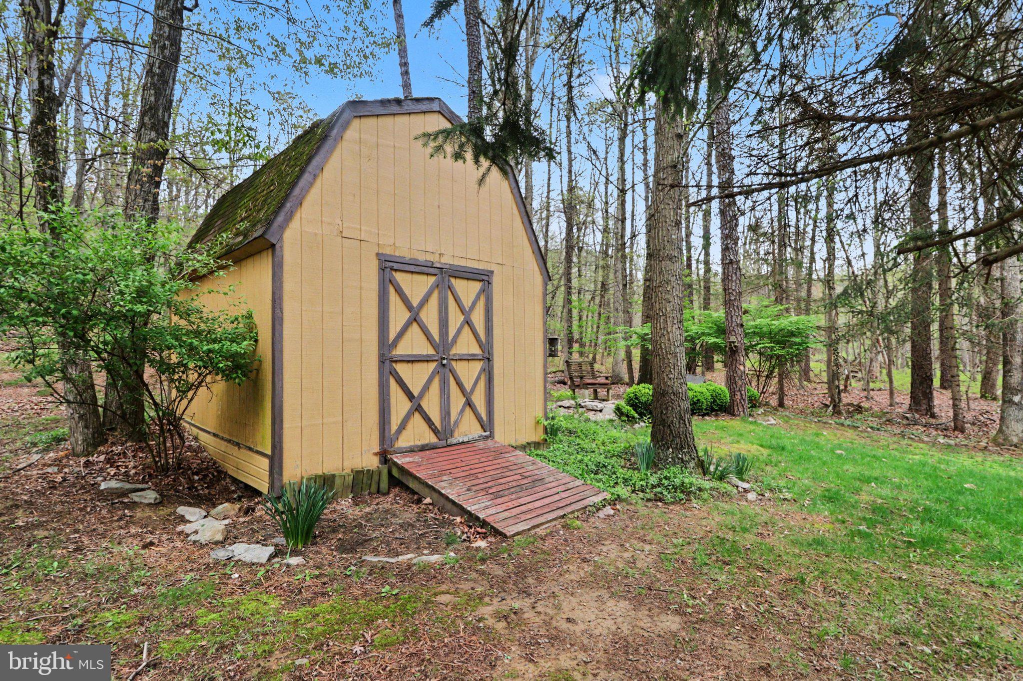 LAKE WARREN ESTATES - Residential