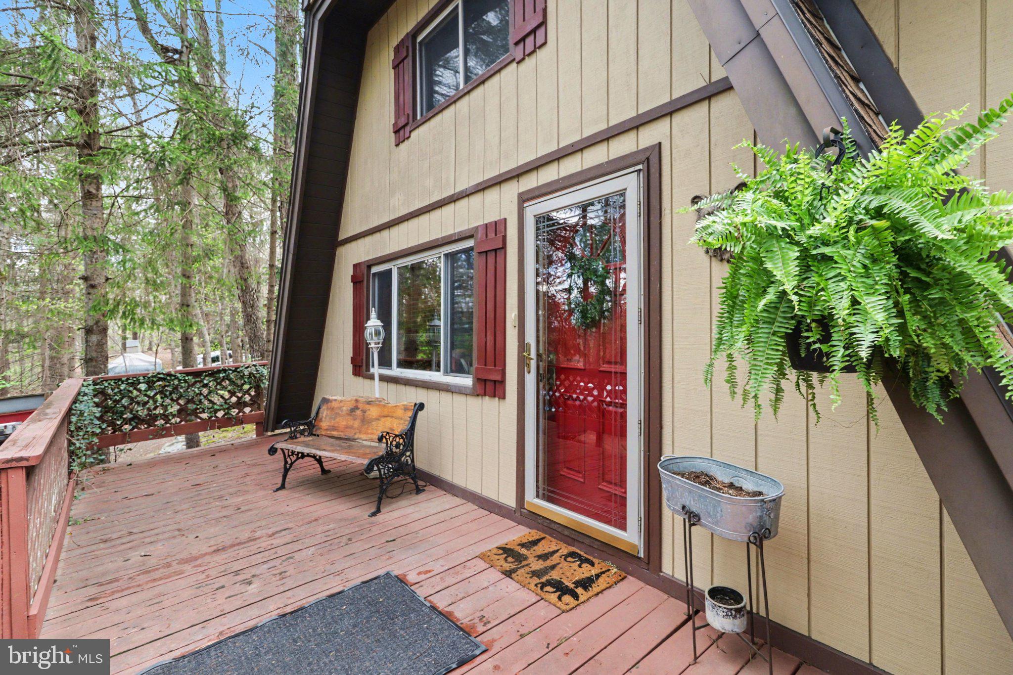 LAKE WARREN ESTATES - Residential