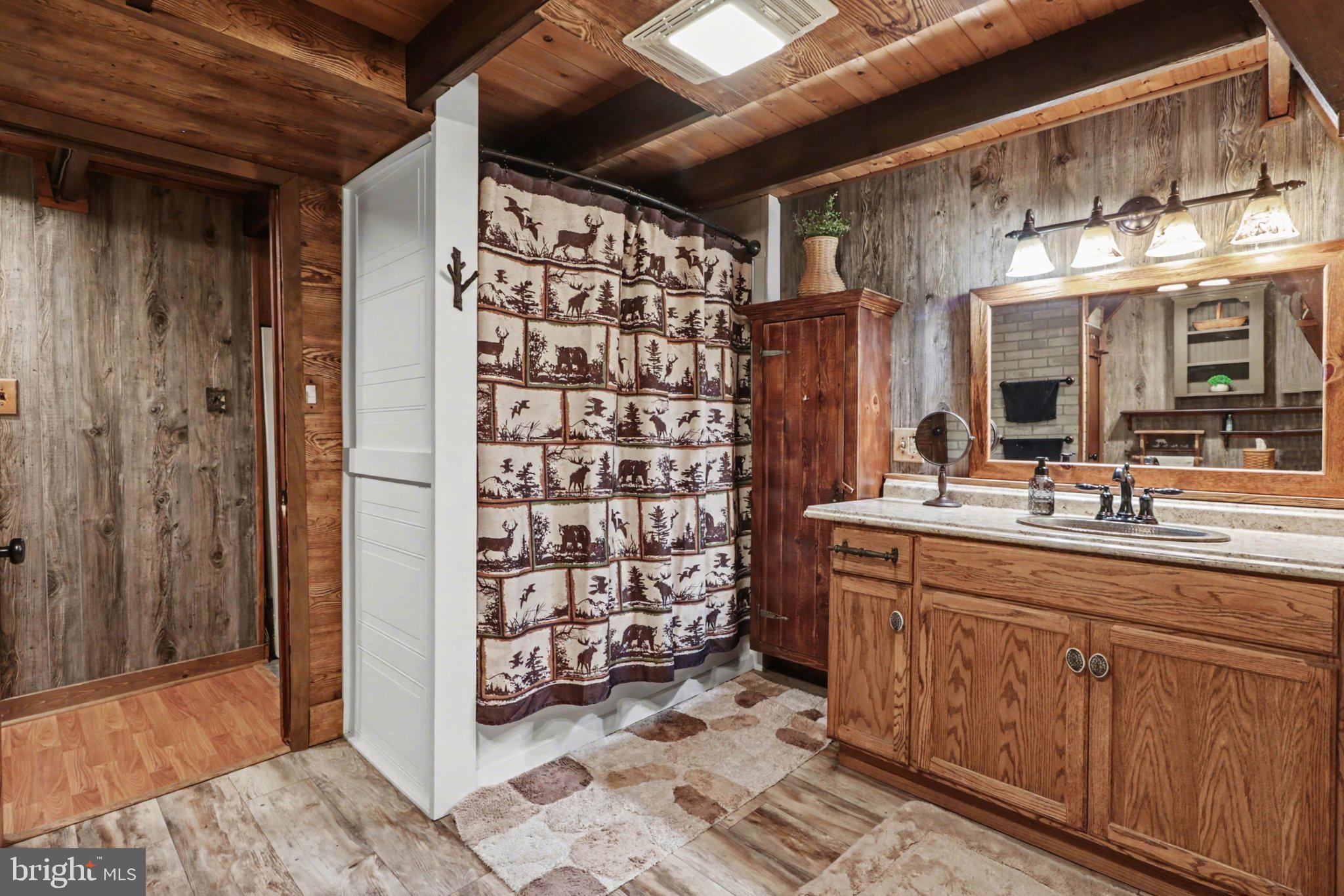 LAKE WARREN ESTATES - Residential