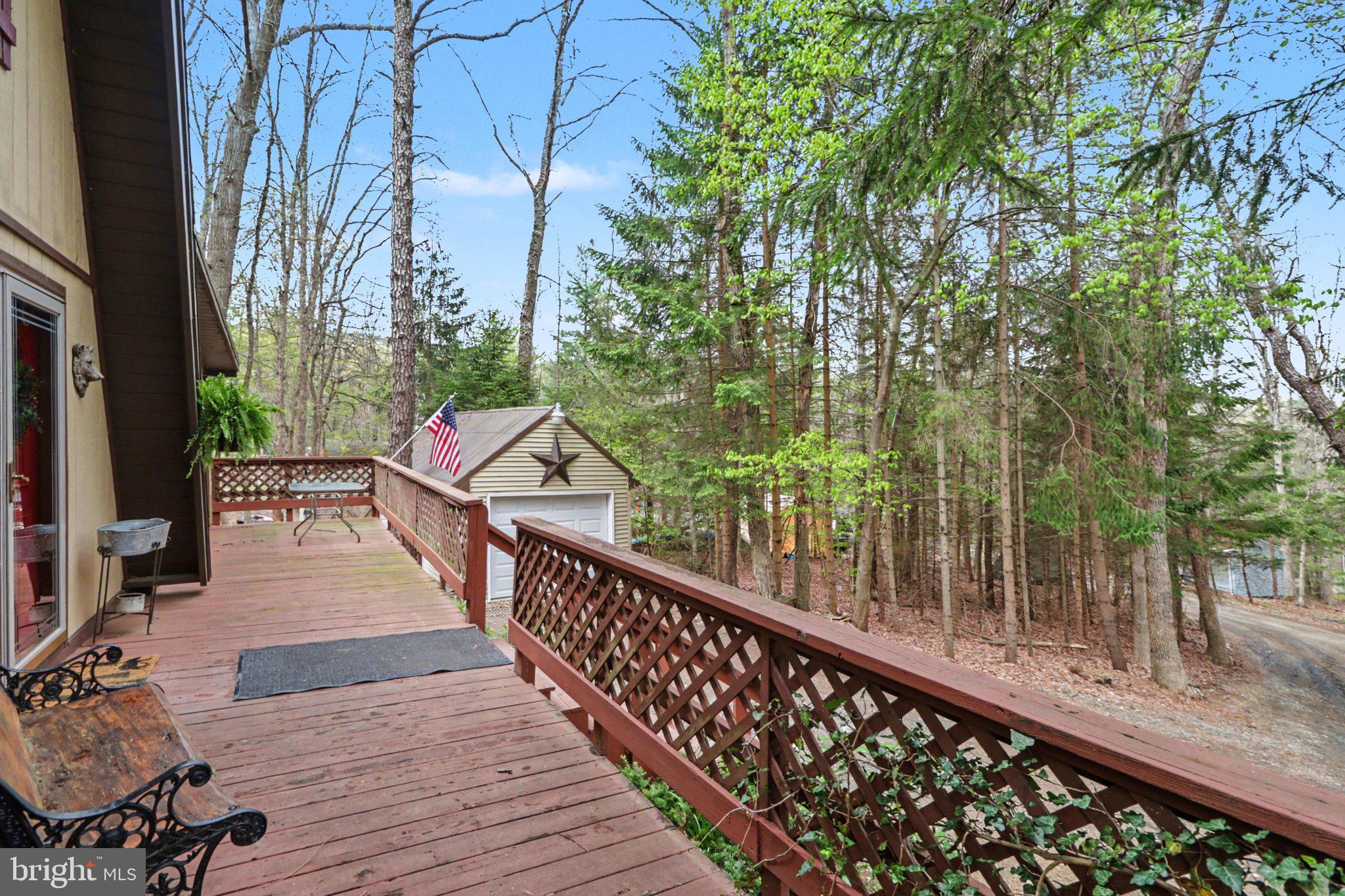 LAKE WARREN ESTATES - Residential