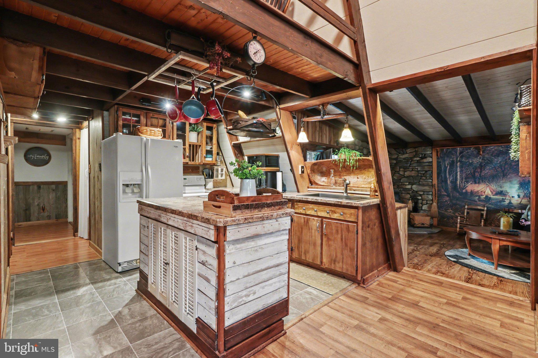 LAKE WARREN ESTATES - Residential