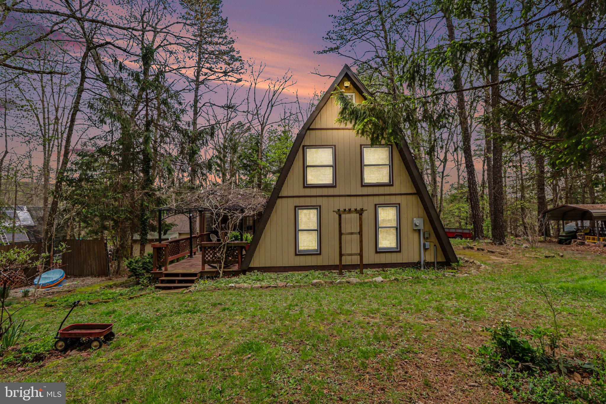 LAKE WARREN ESTATES - Residential