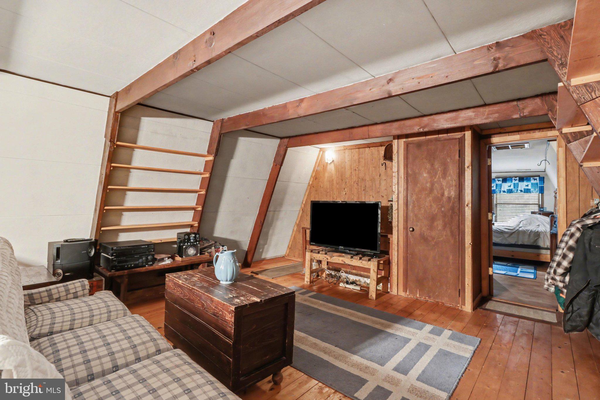 LAKE WARREN ESTATES - Residential