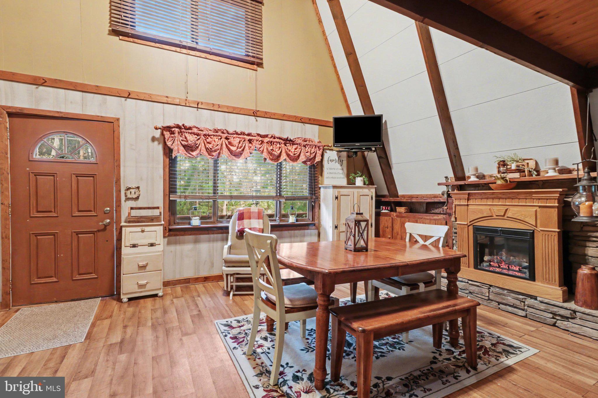 LAKE WARREN ESTATES - Residential