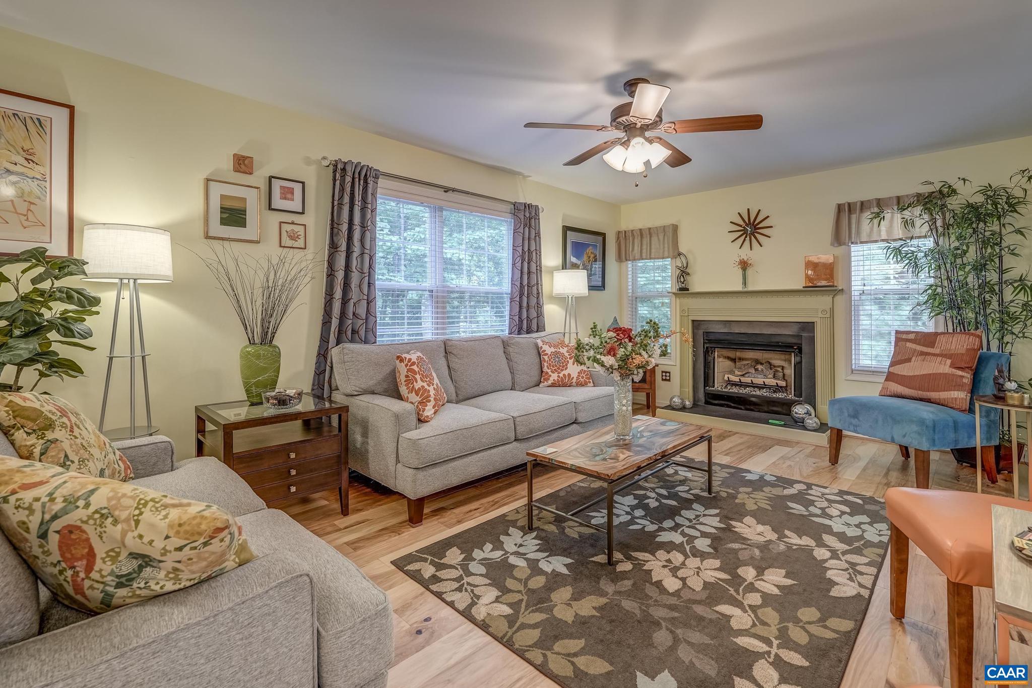 DEER LAKE ESTATES - Residential