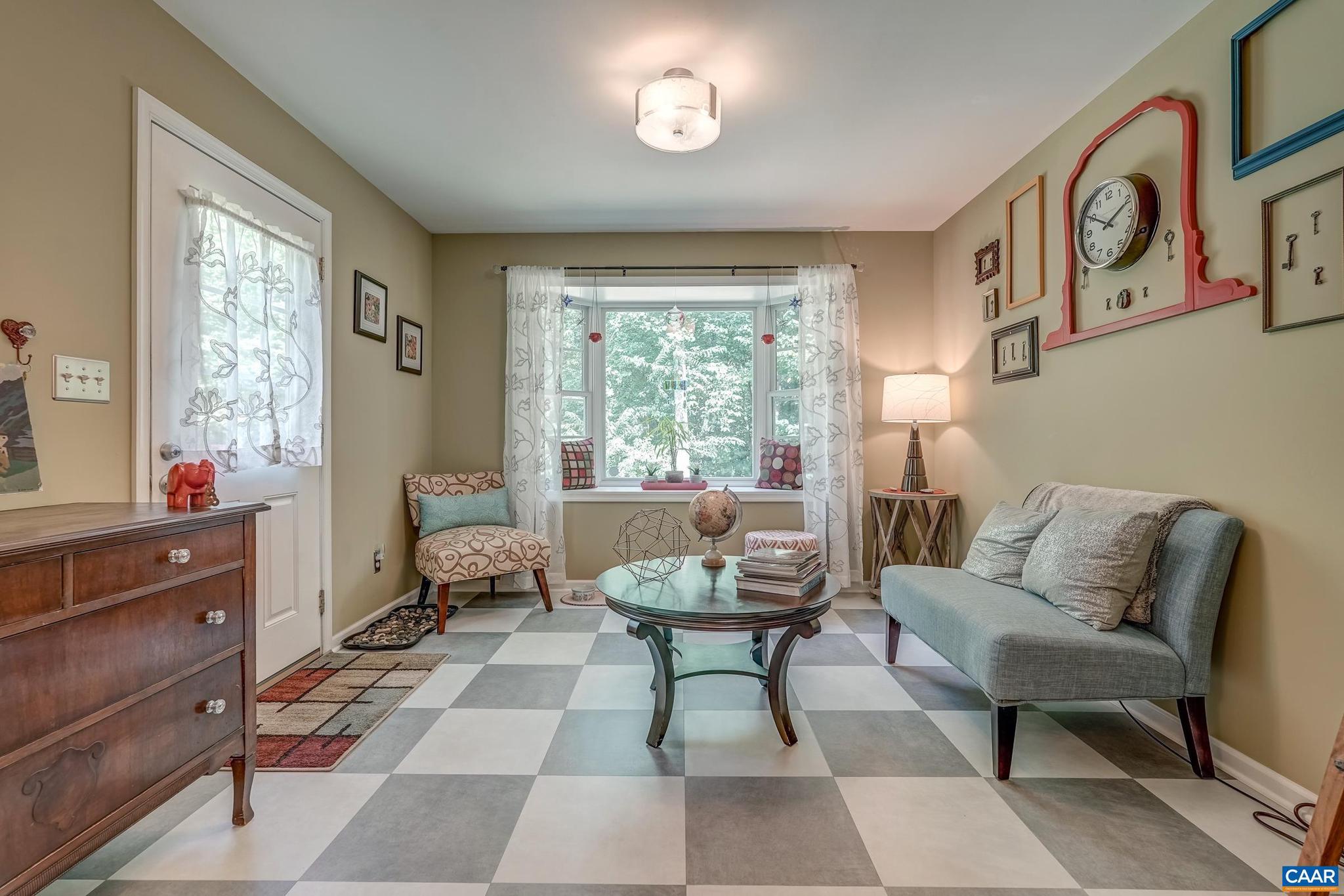 DEER LAKE ESTATES - Residential