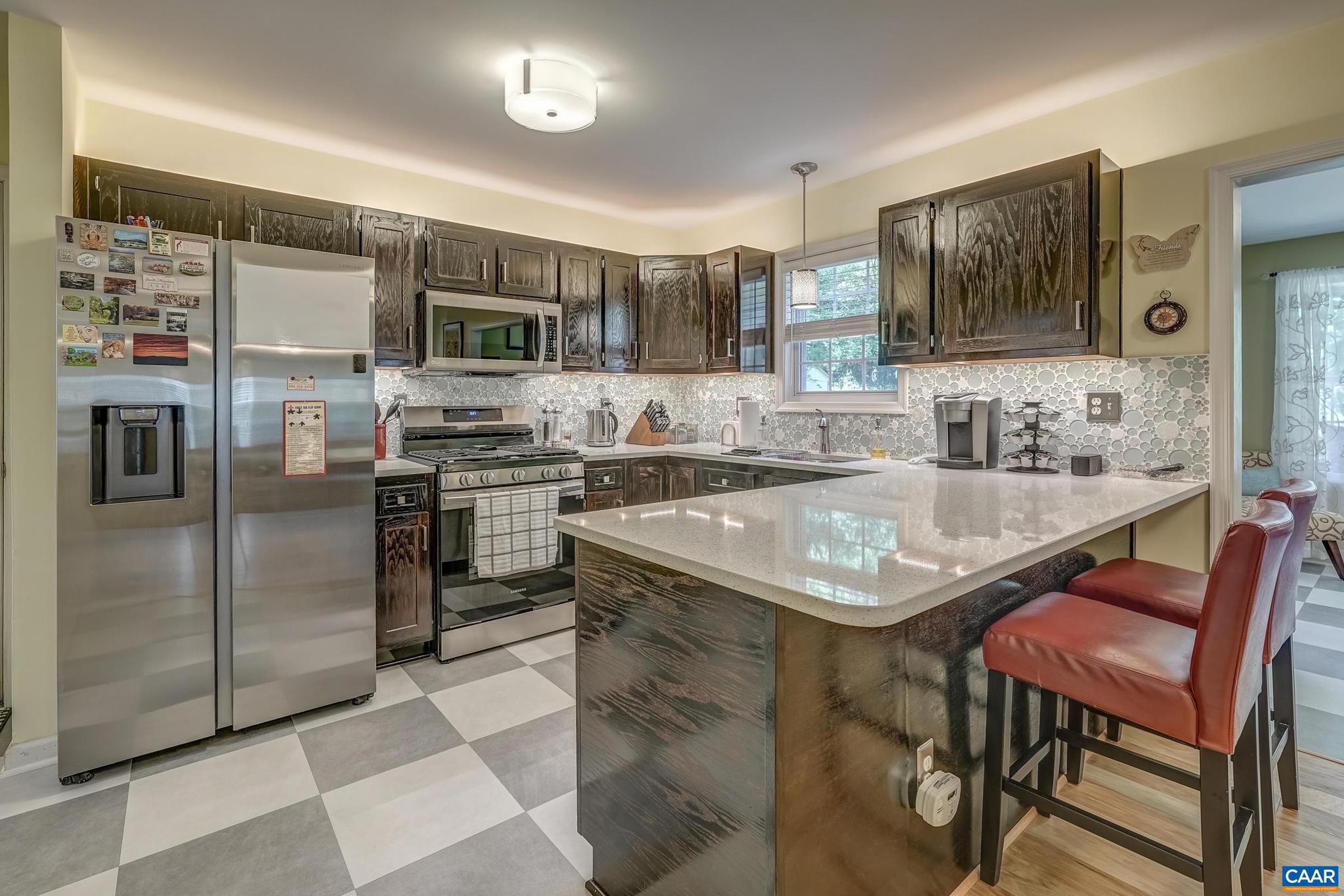 DEER LAKE ESTATES - Residential