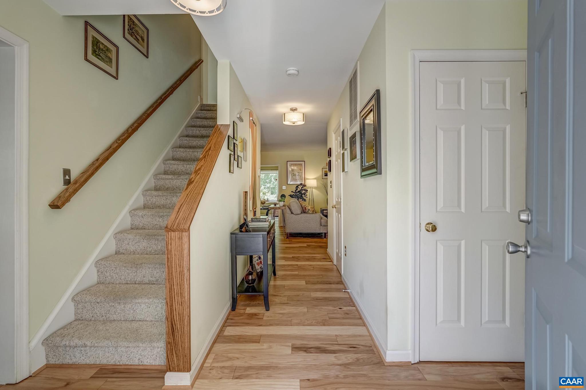 DEER LAKE ESTATES - Residential