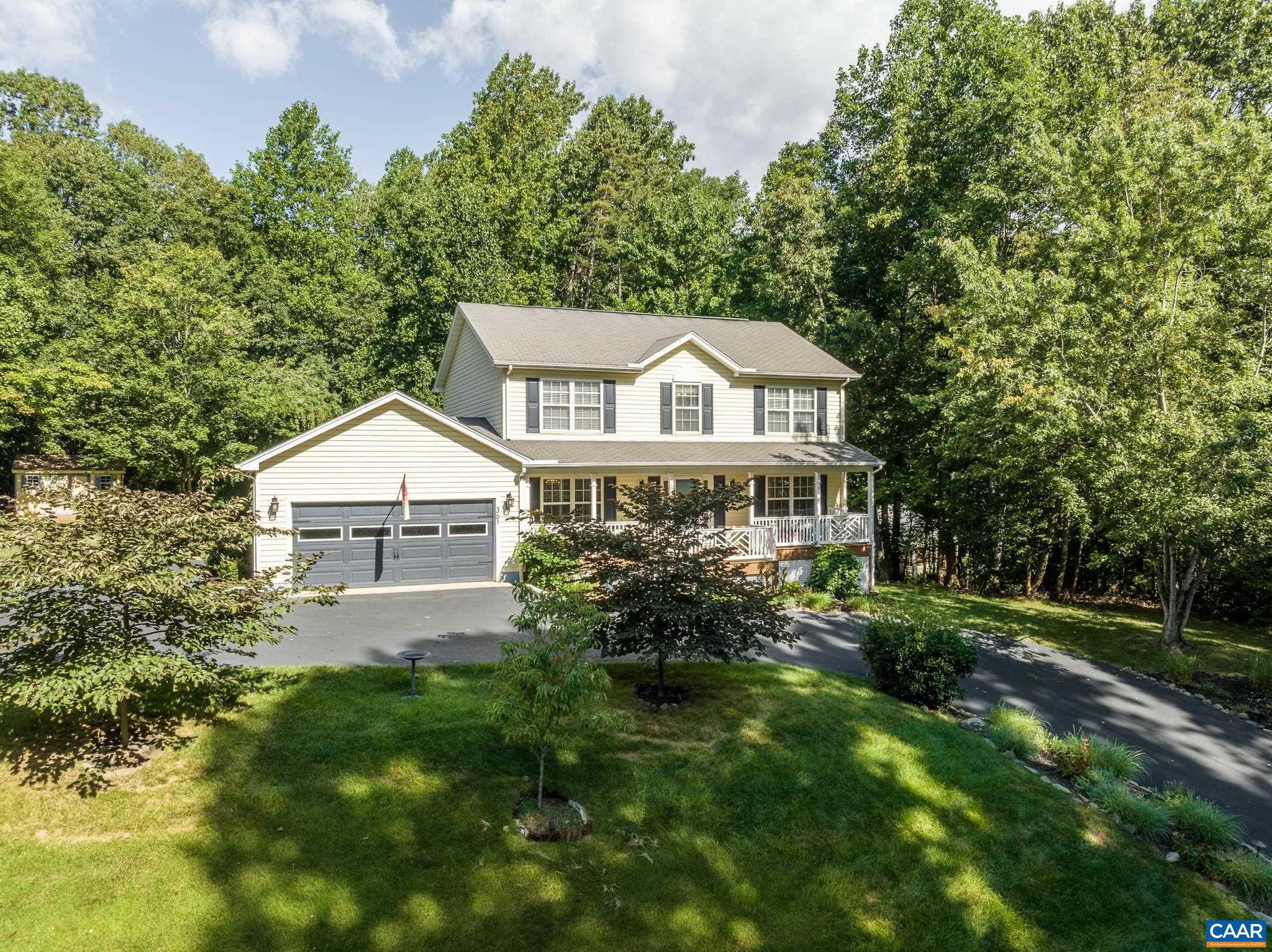 DEER LAKE ESTATES - Residential