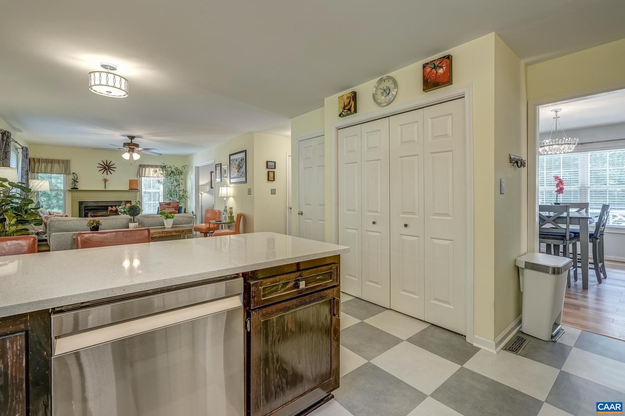 DEER LAKE ESTATES - Residential