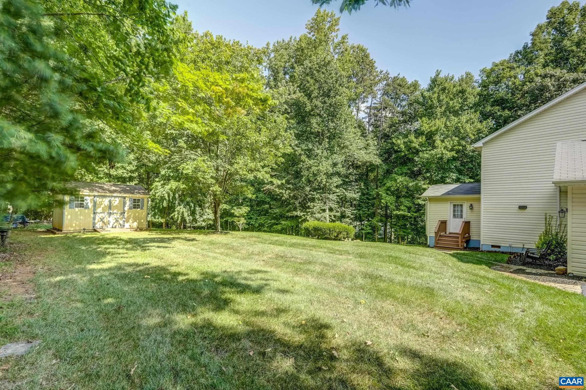 DEER LAKE ESTATES - Residential