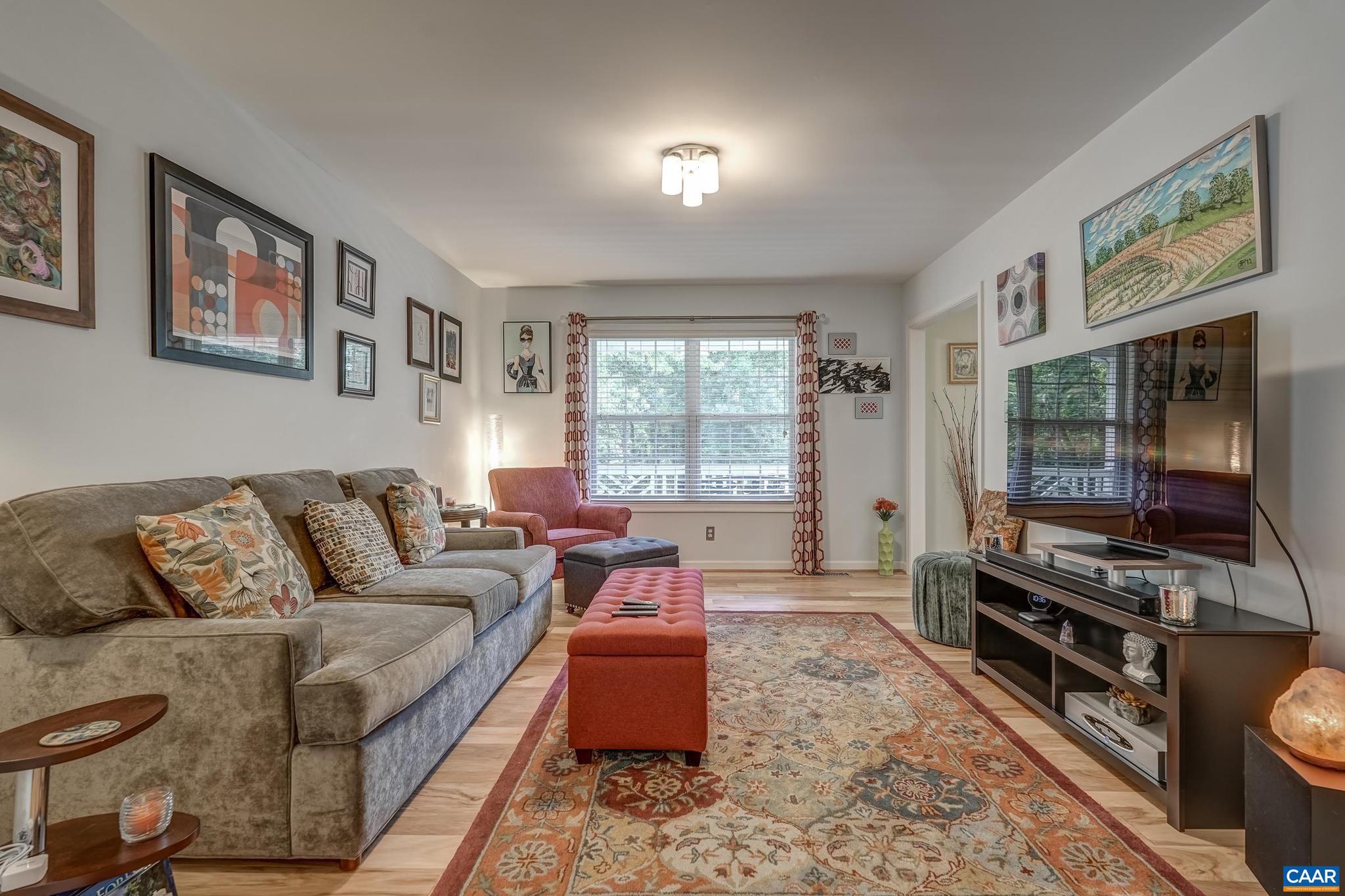 DEER LAKE ESTATES - Residential