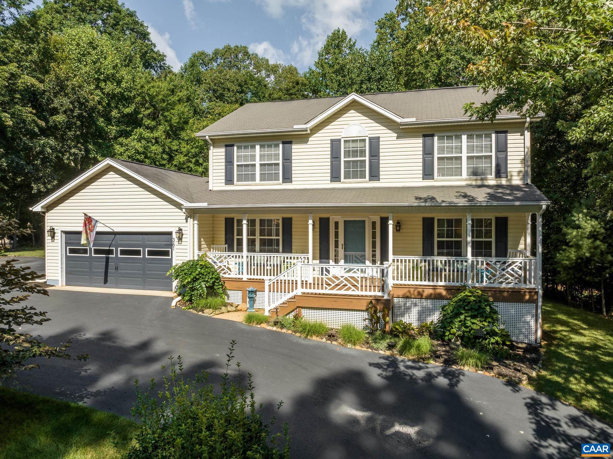 DEER LAKE ESTATES - Residential