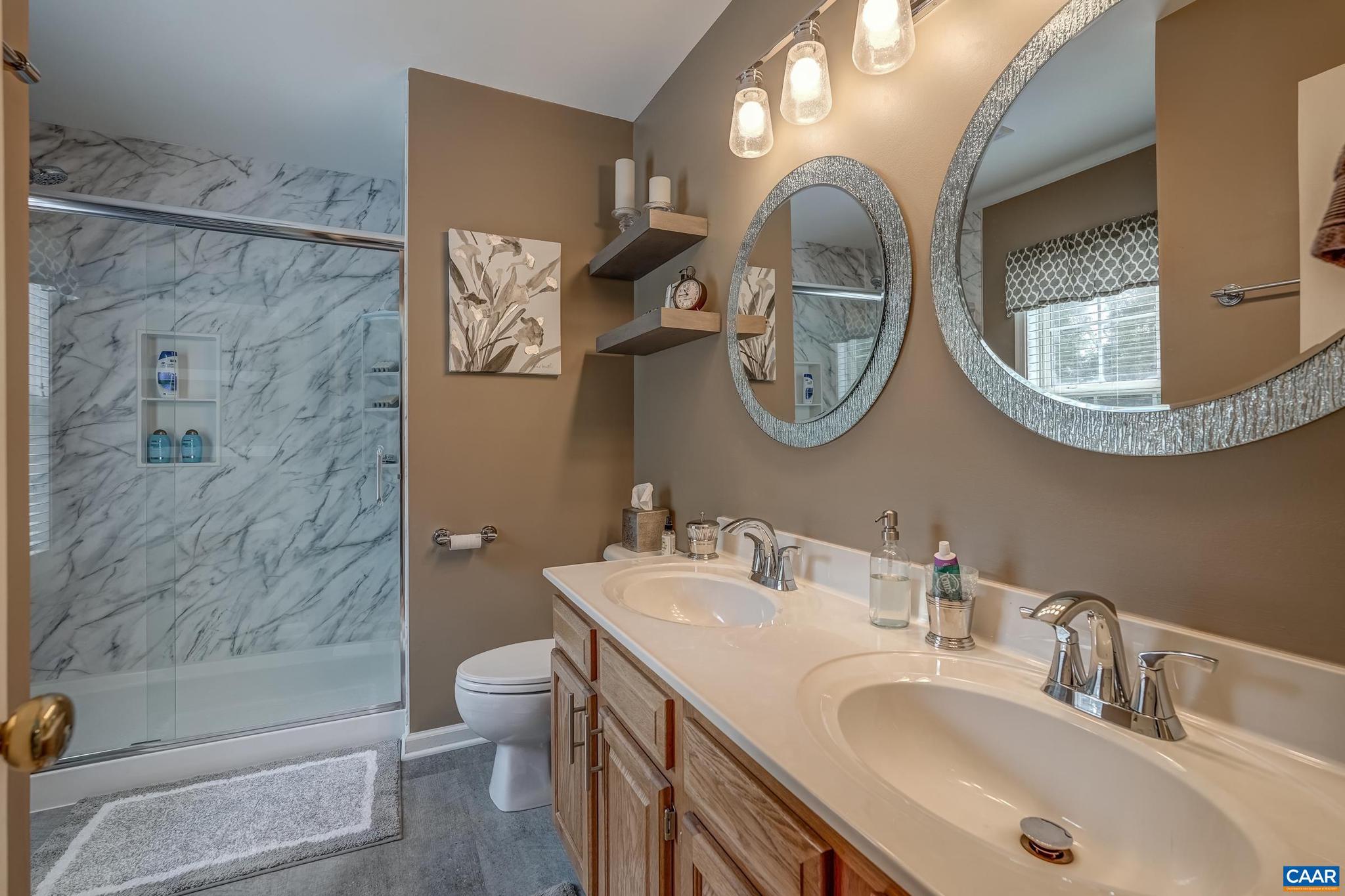 DEER LAKE ESTATES - Residential