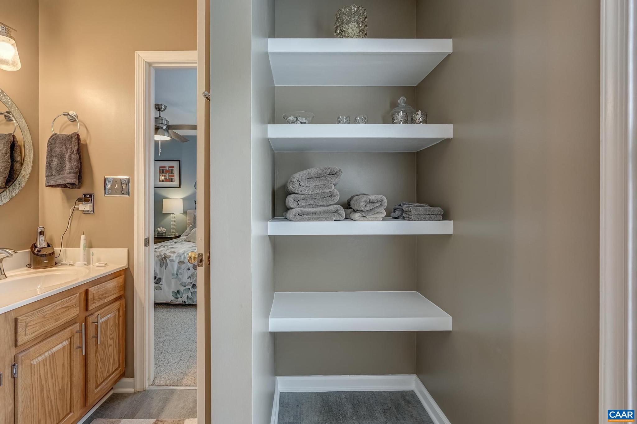 DEER LAKE ESTATES - Residential