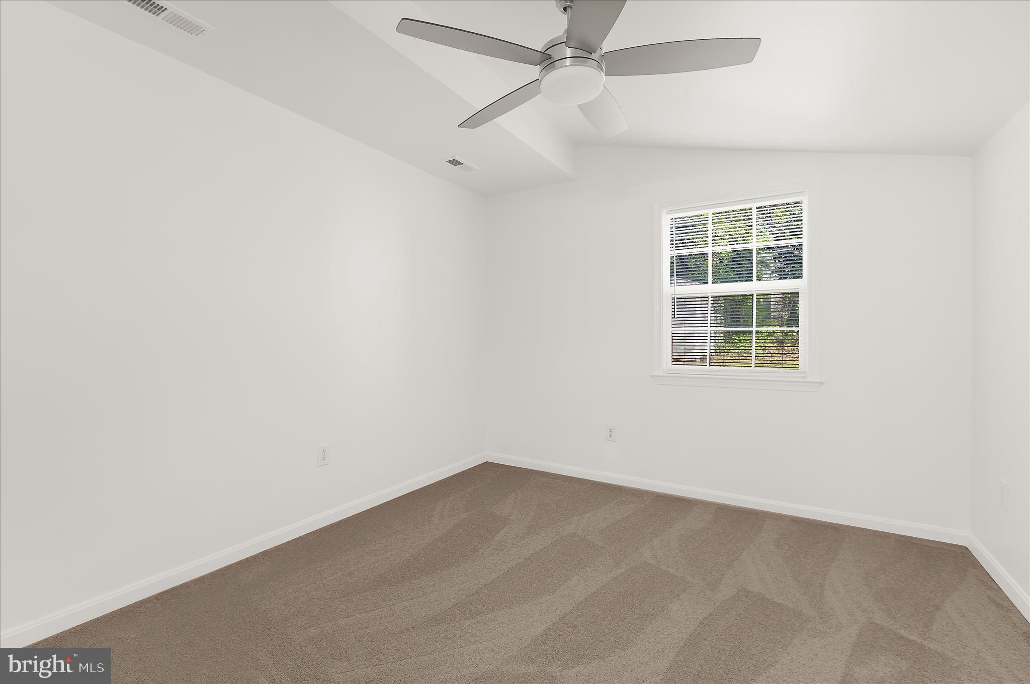 WHITE SANDS - Residential