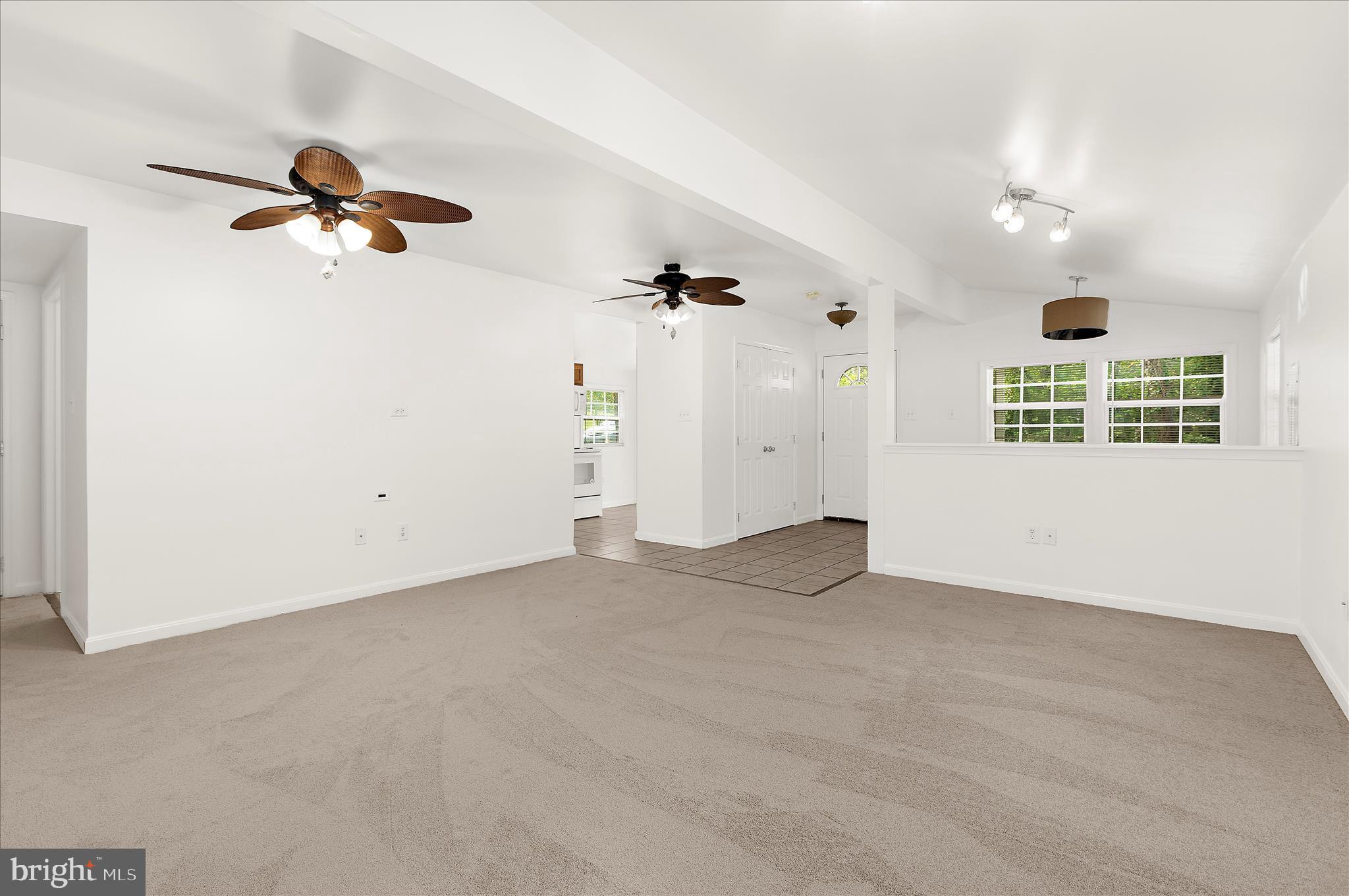 WHITE SANDS - Residential