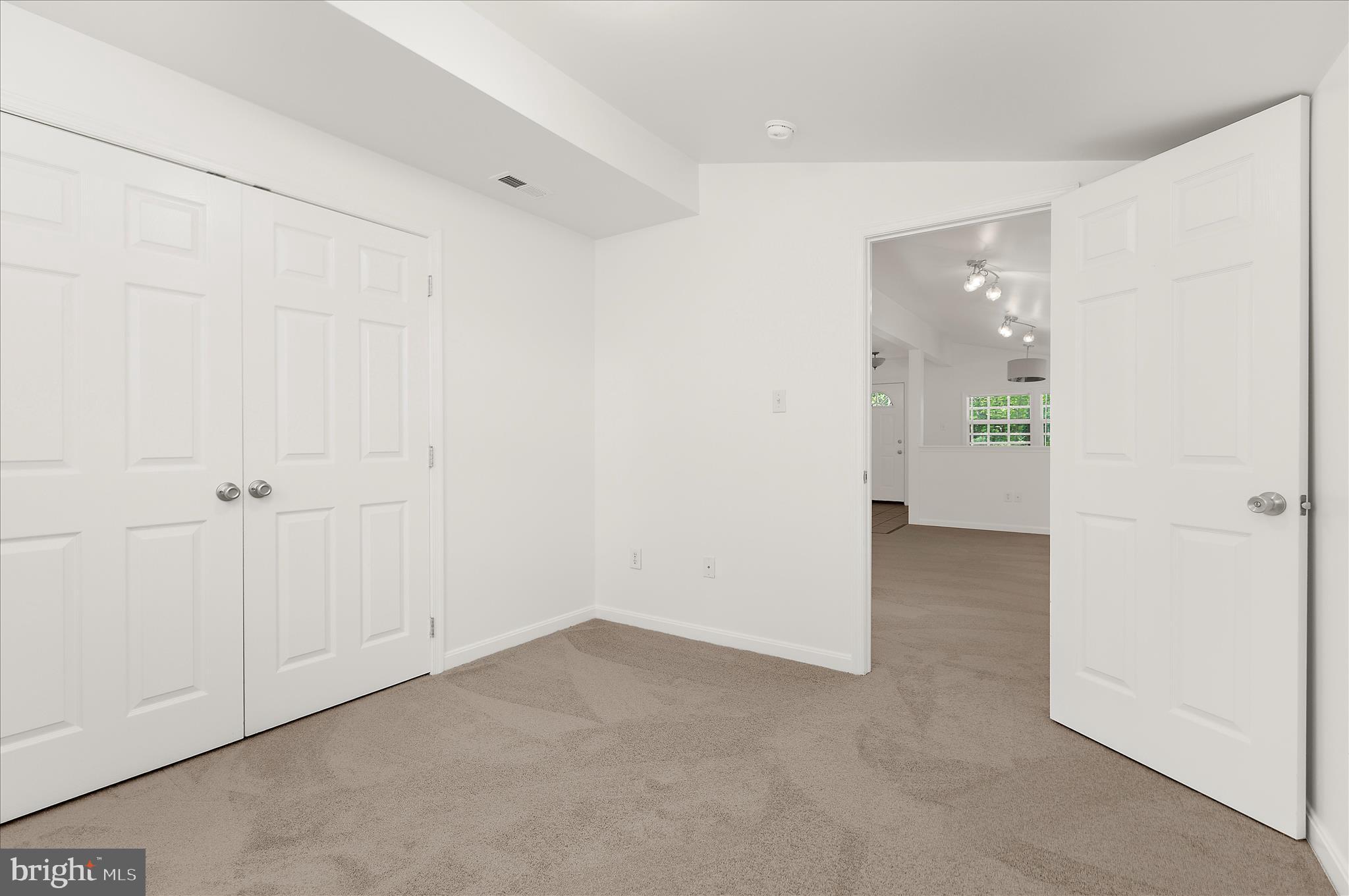 WHITE SANDS - Residential