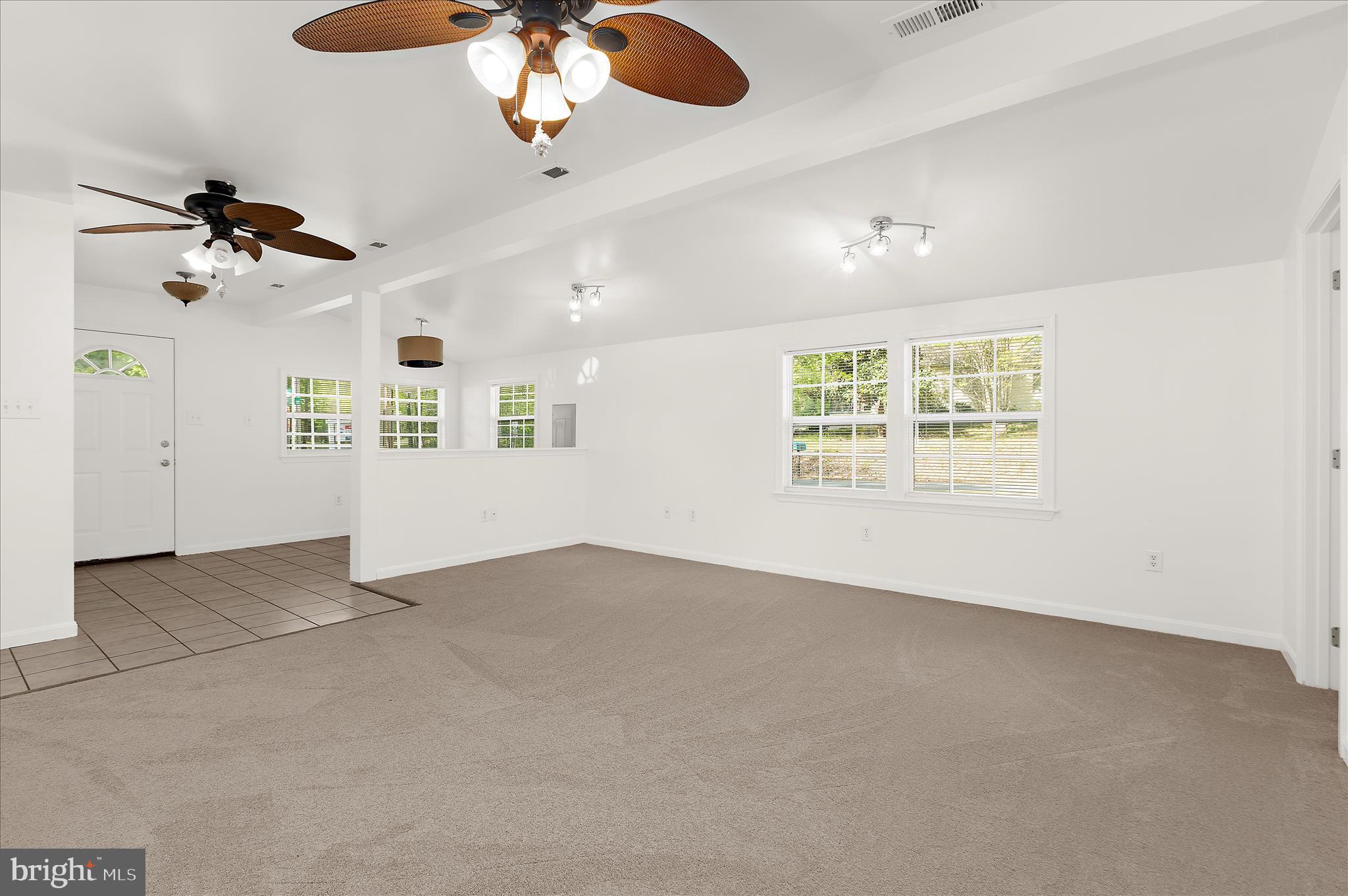 WHITE SANDS - Residential