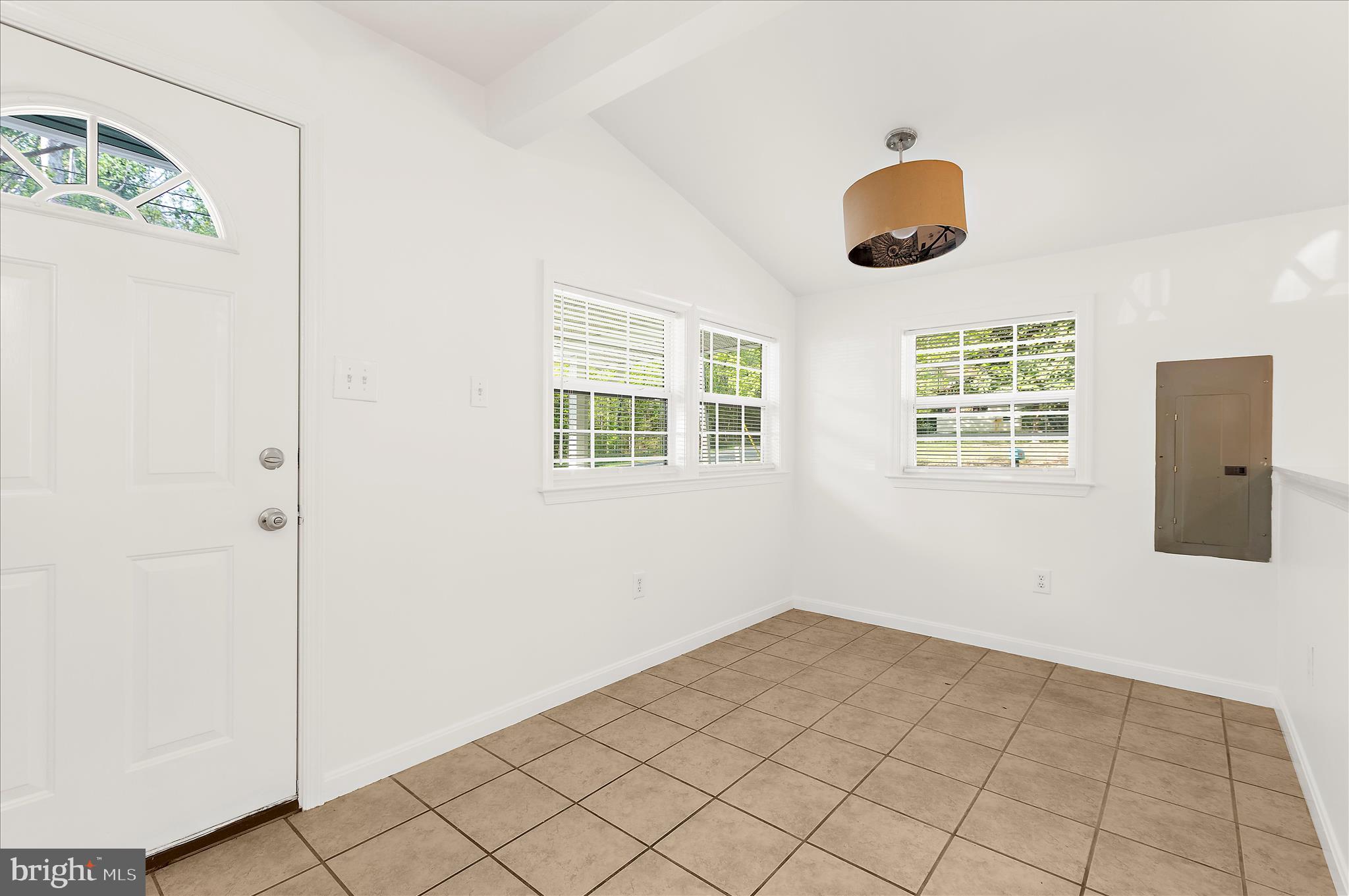 WHITE SANDS - Residential