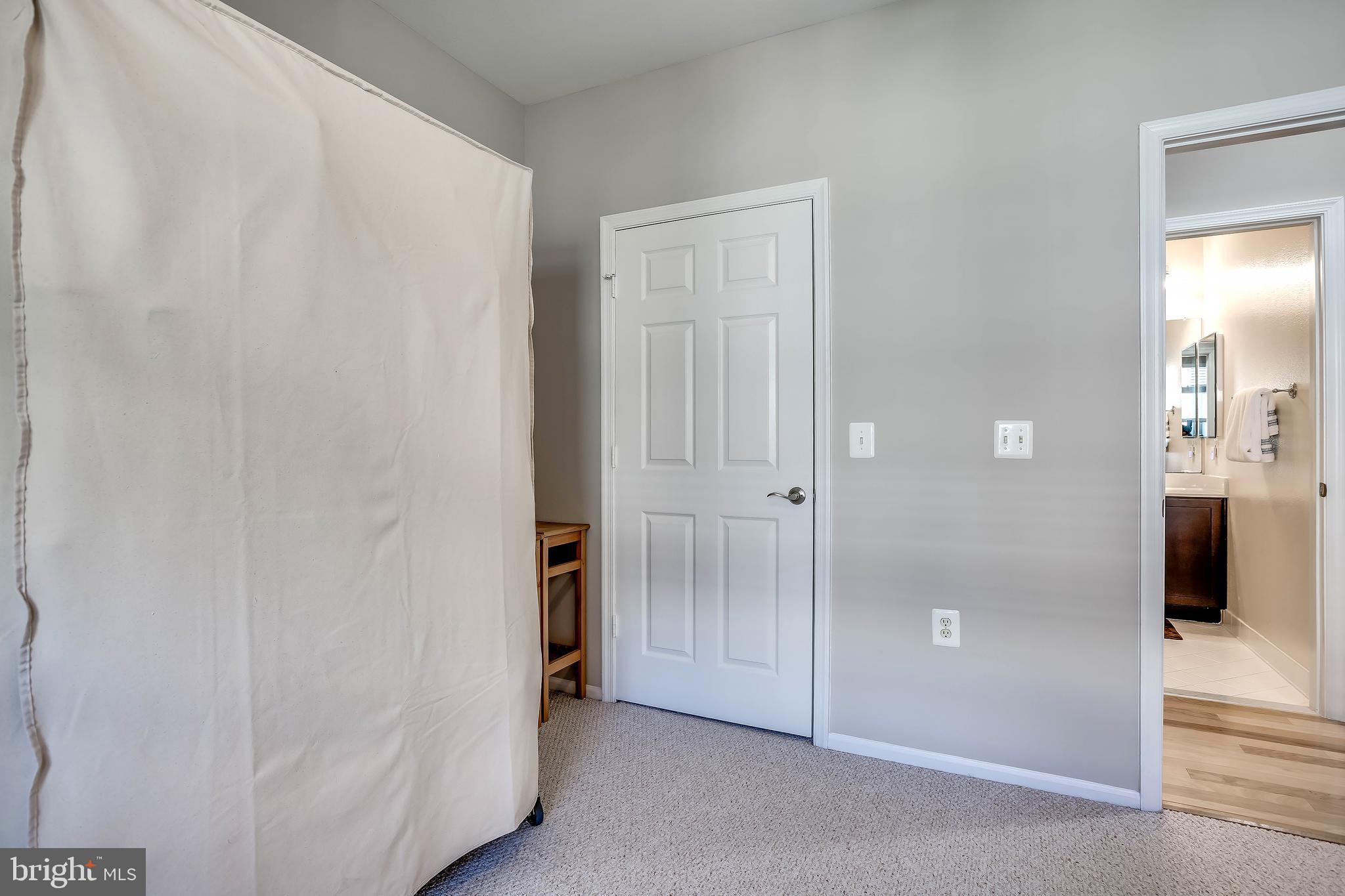 WHITE FLINT STATION - Residential