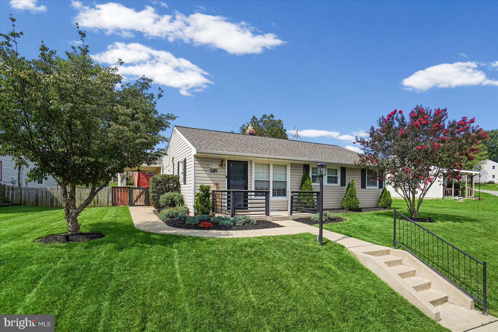 2010 LONGVIEW AVENUE