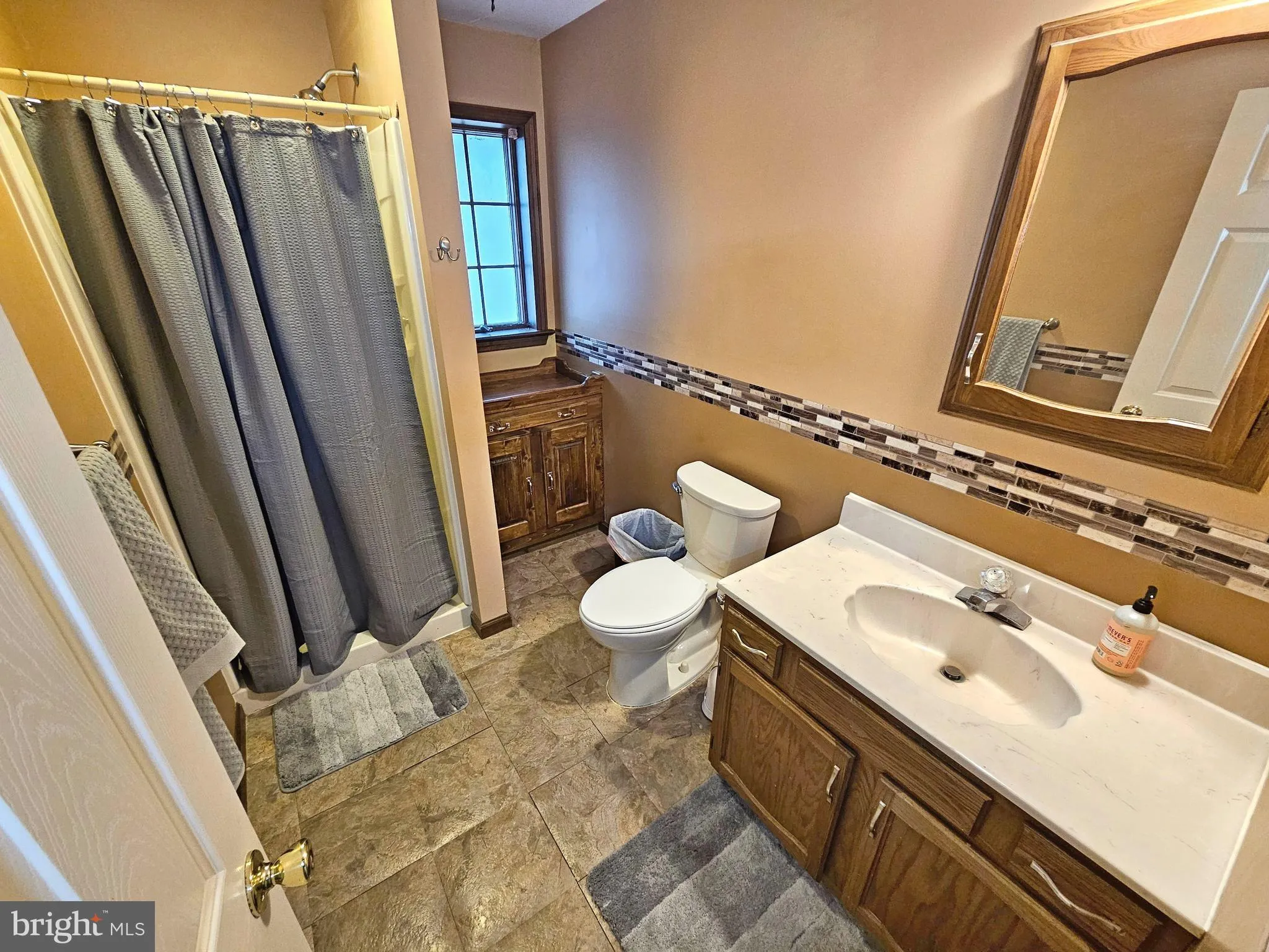 Ephrata, Pennsylvania 17522, United States, 3 Bedrooms Bedrooms, ,3 BathroomsBathrooms,Residential,Pending,104796