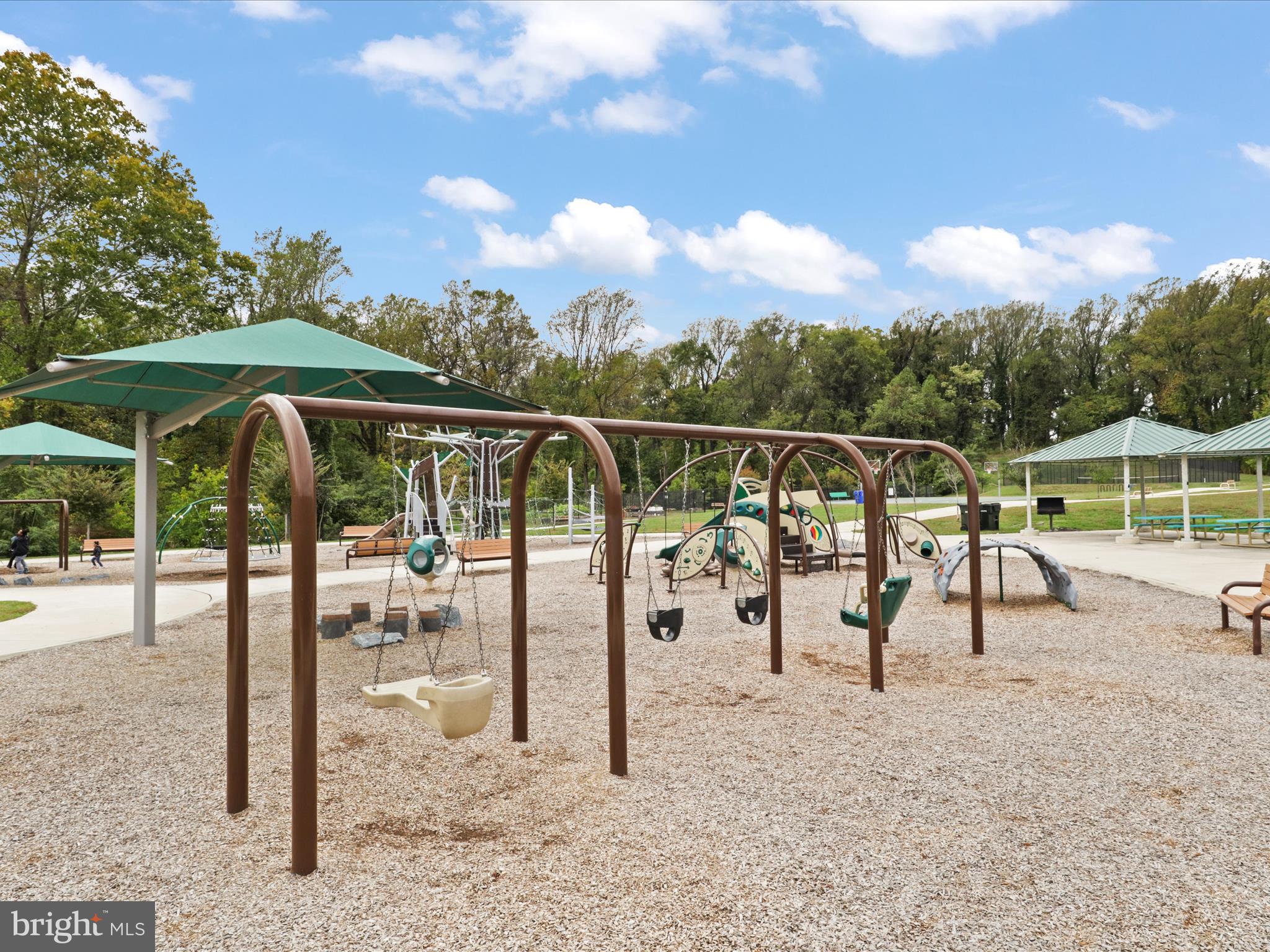 THE PARK AT ADDISON METRO - Residential