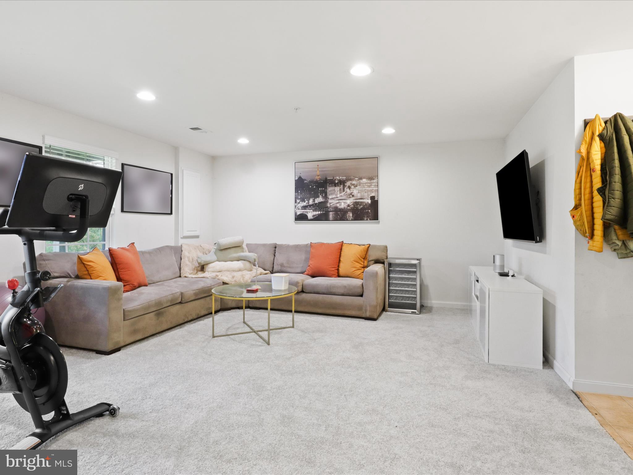 THE PARK AT ADDISON METRO - Residential