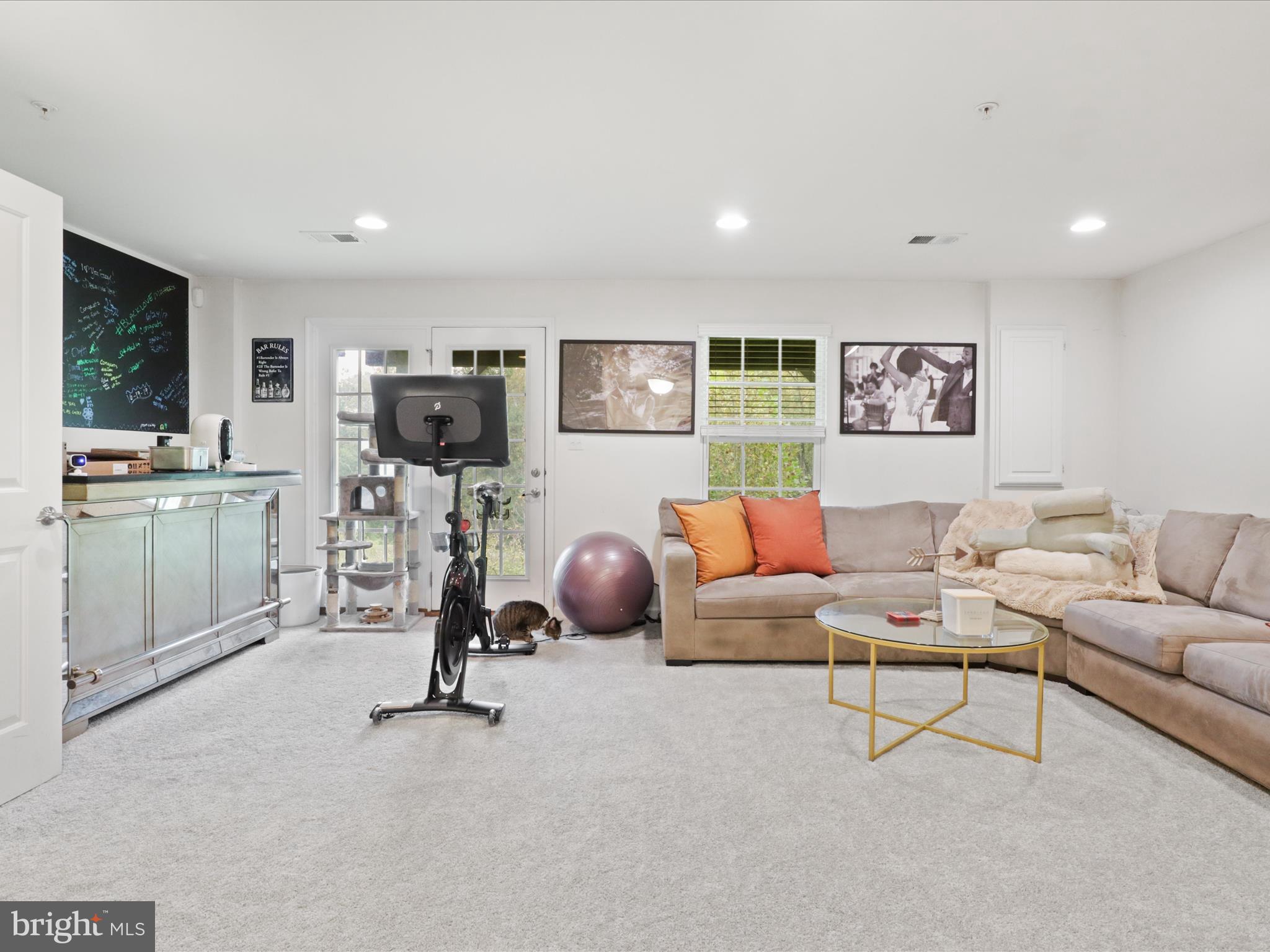 THE PARK AT ADDISON METRO - Residential