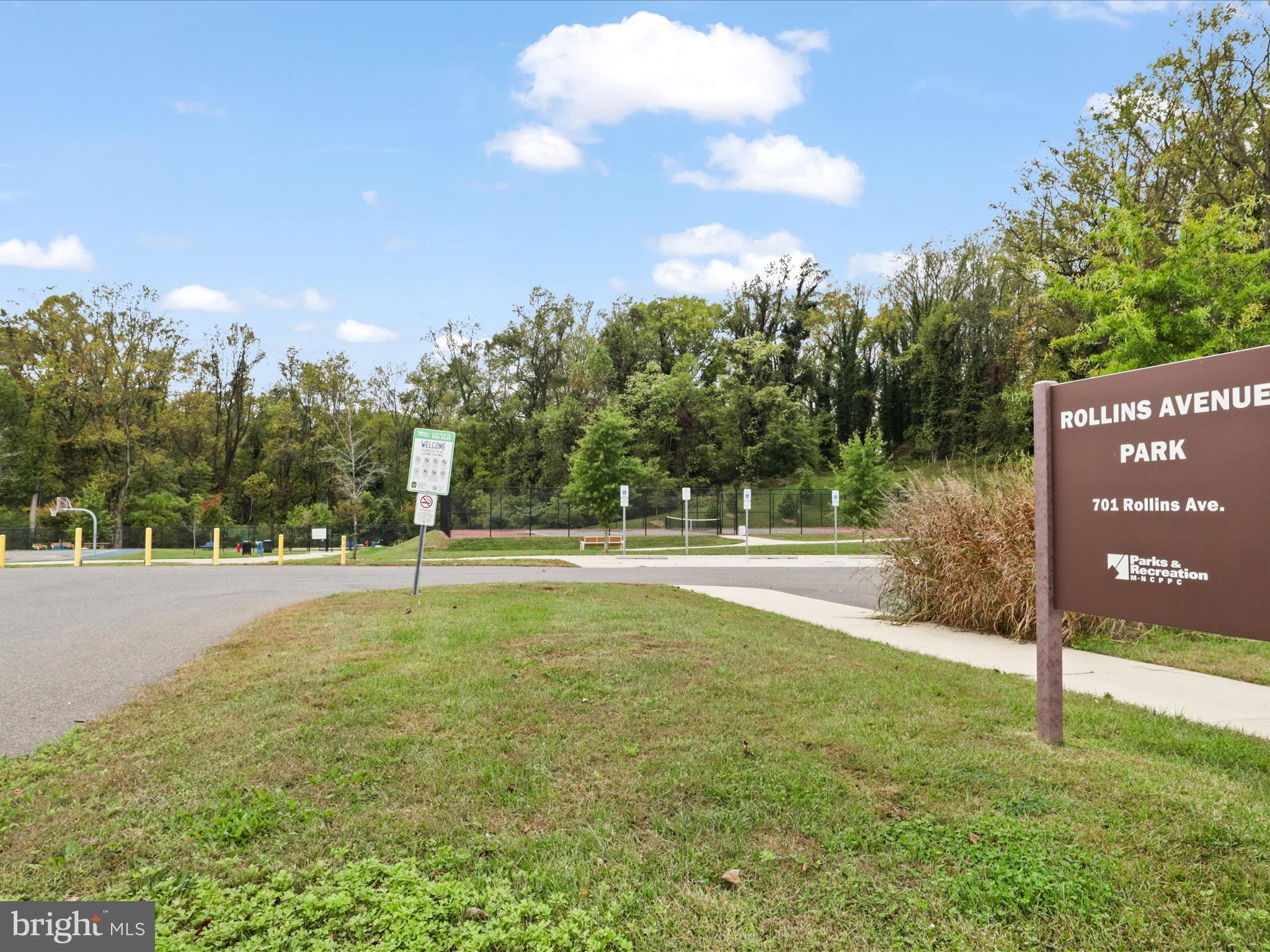 THE PARK AT ADDISON METRO - Residential