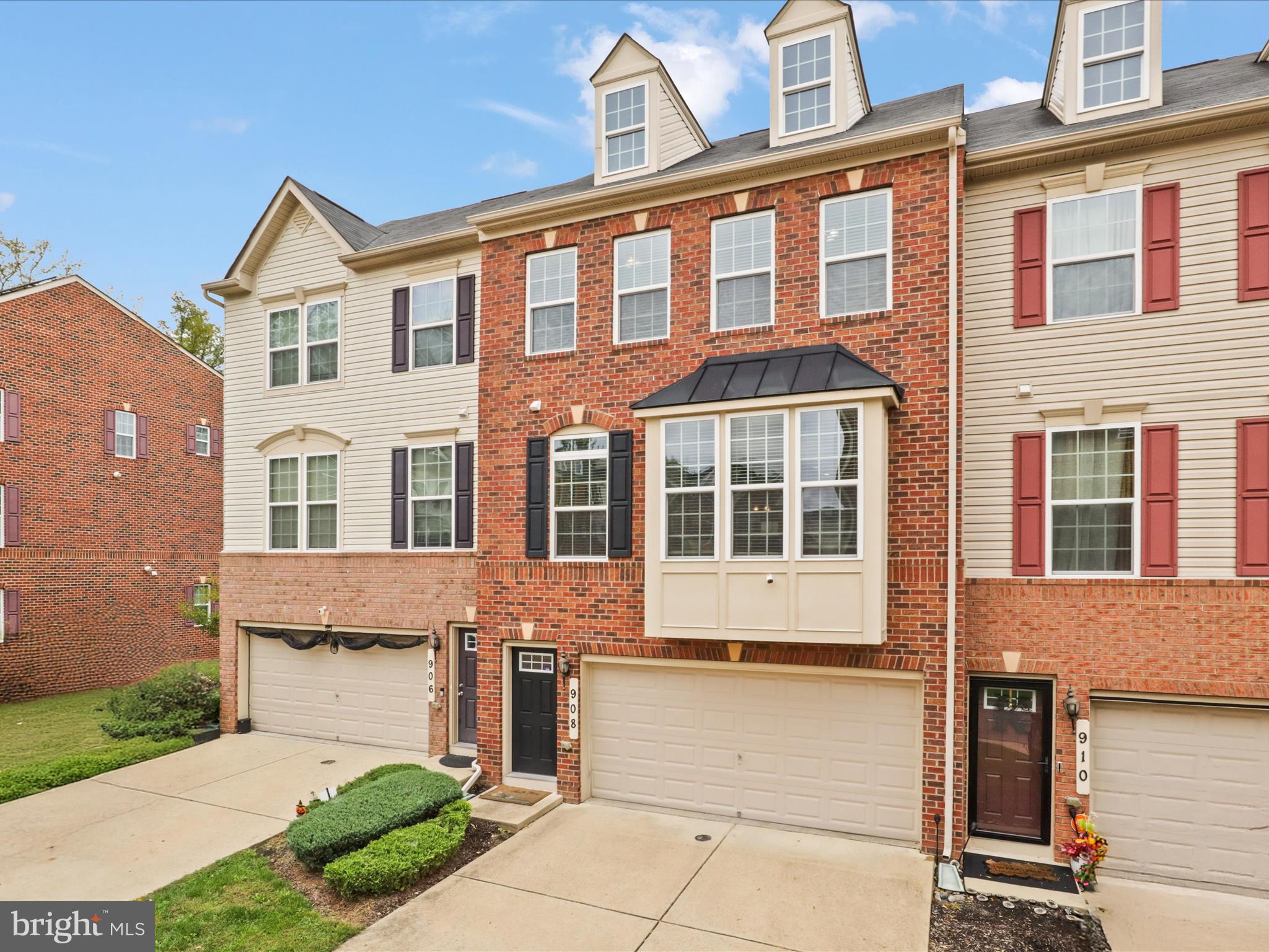 THE PARK AT ADDISON METRO - Residential