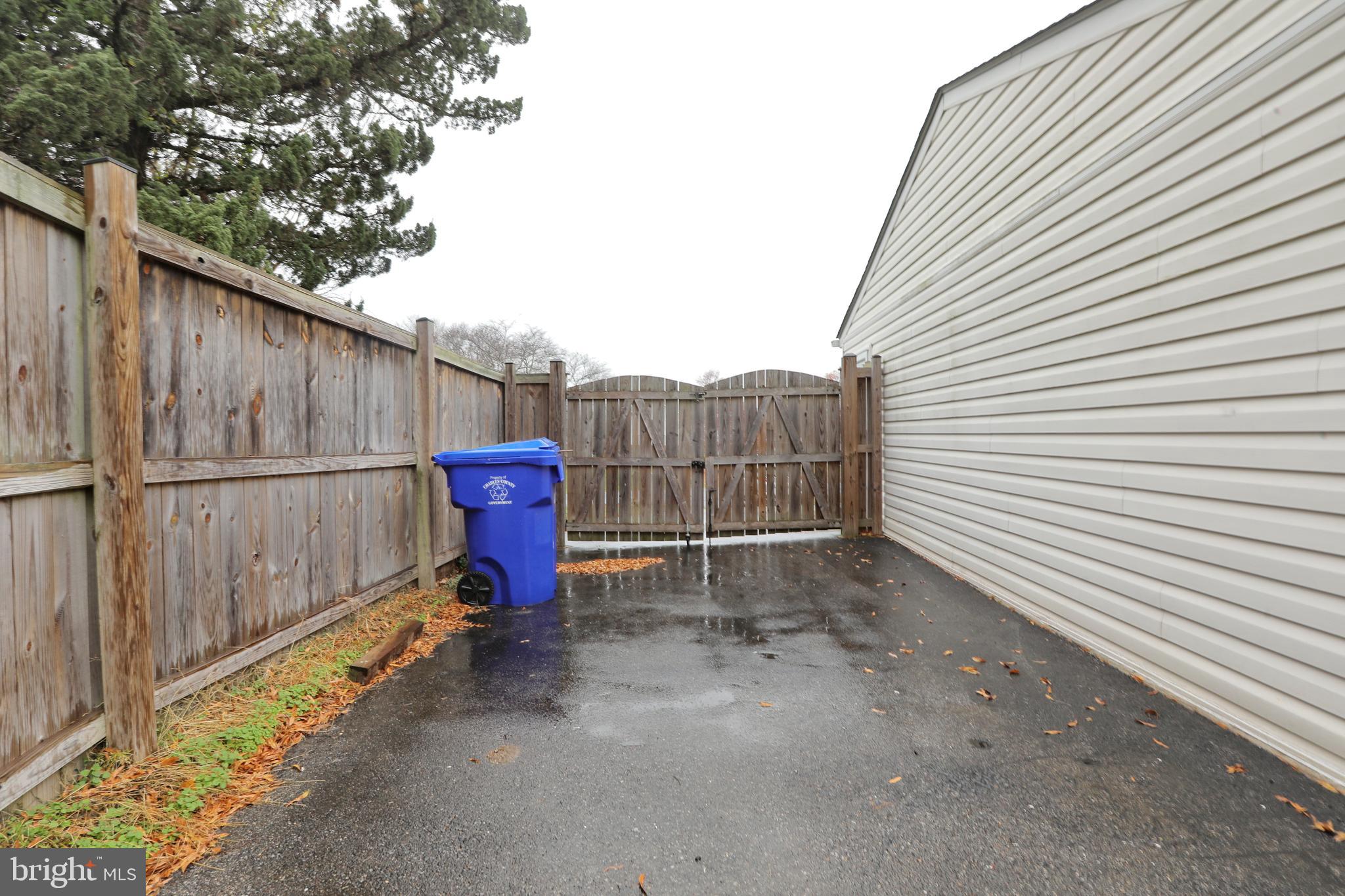 LAUREL BRANCH - Residential