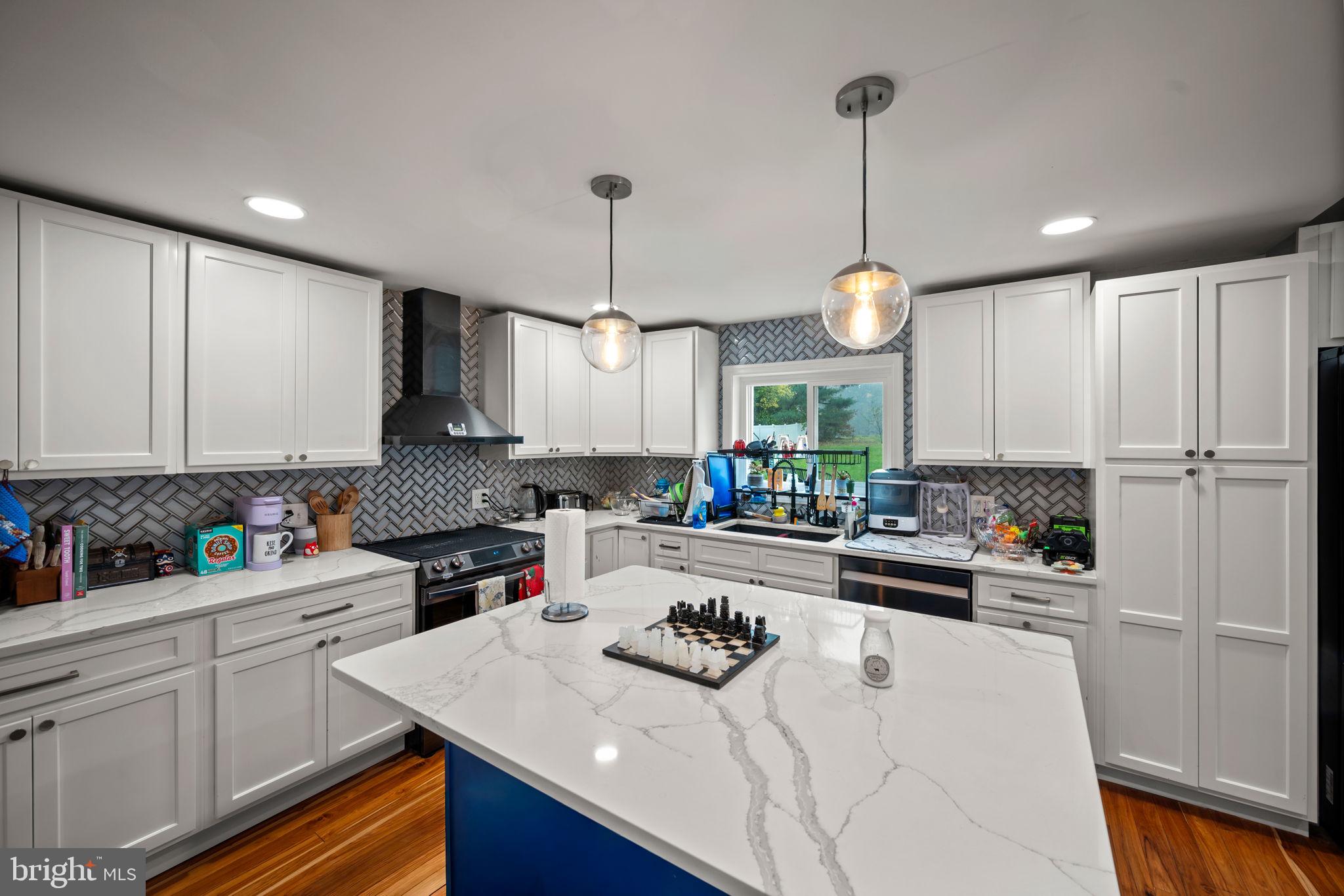 WHITE MARSH - Residential