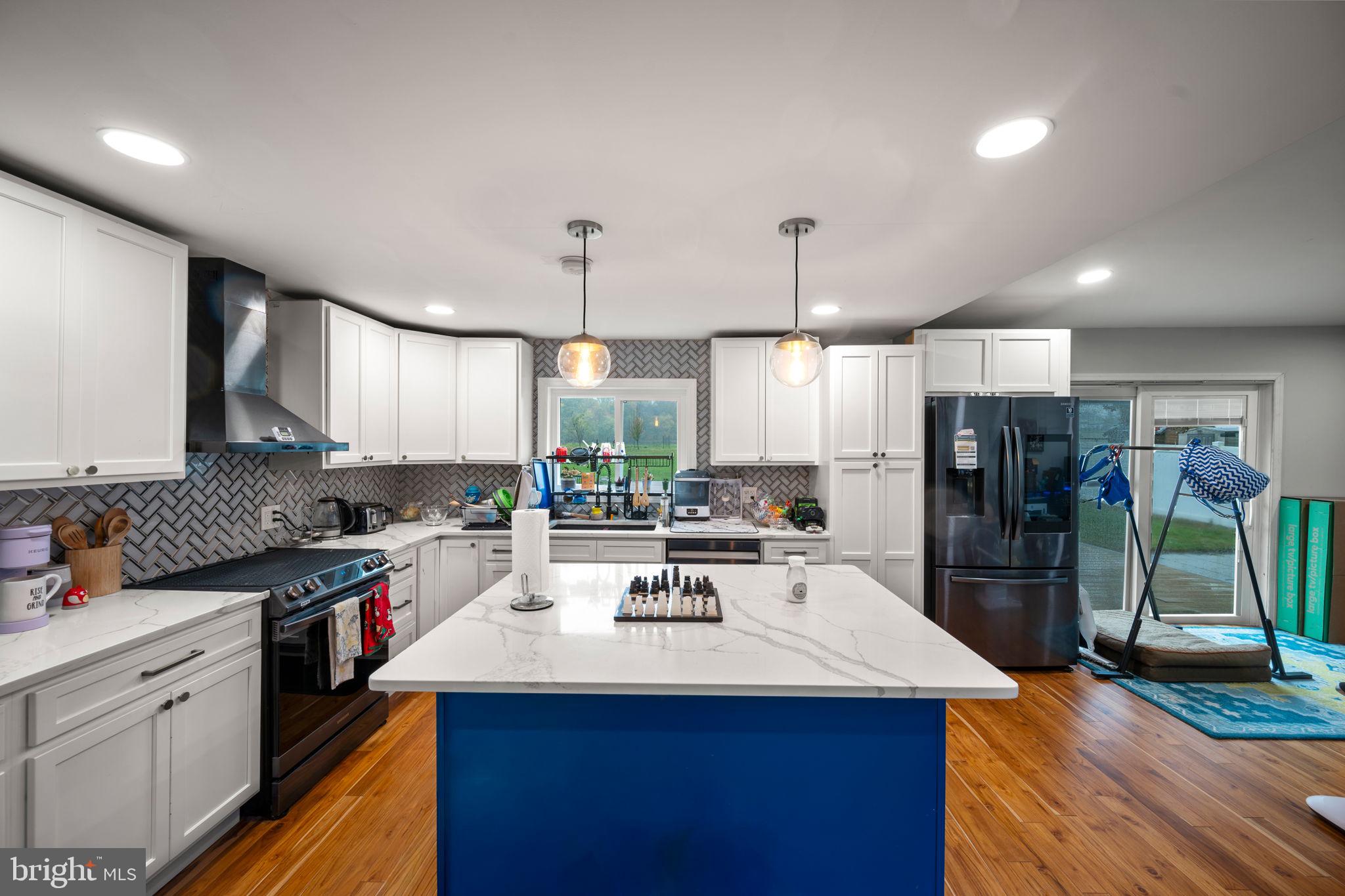 WHITE MARSH - Residential