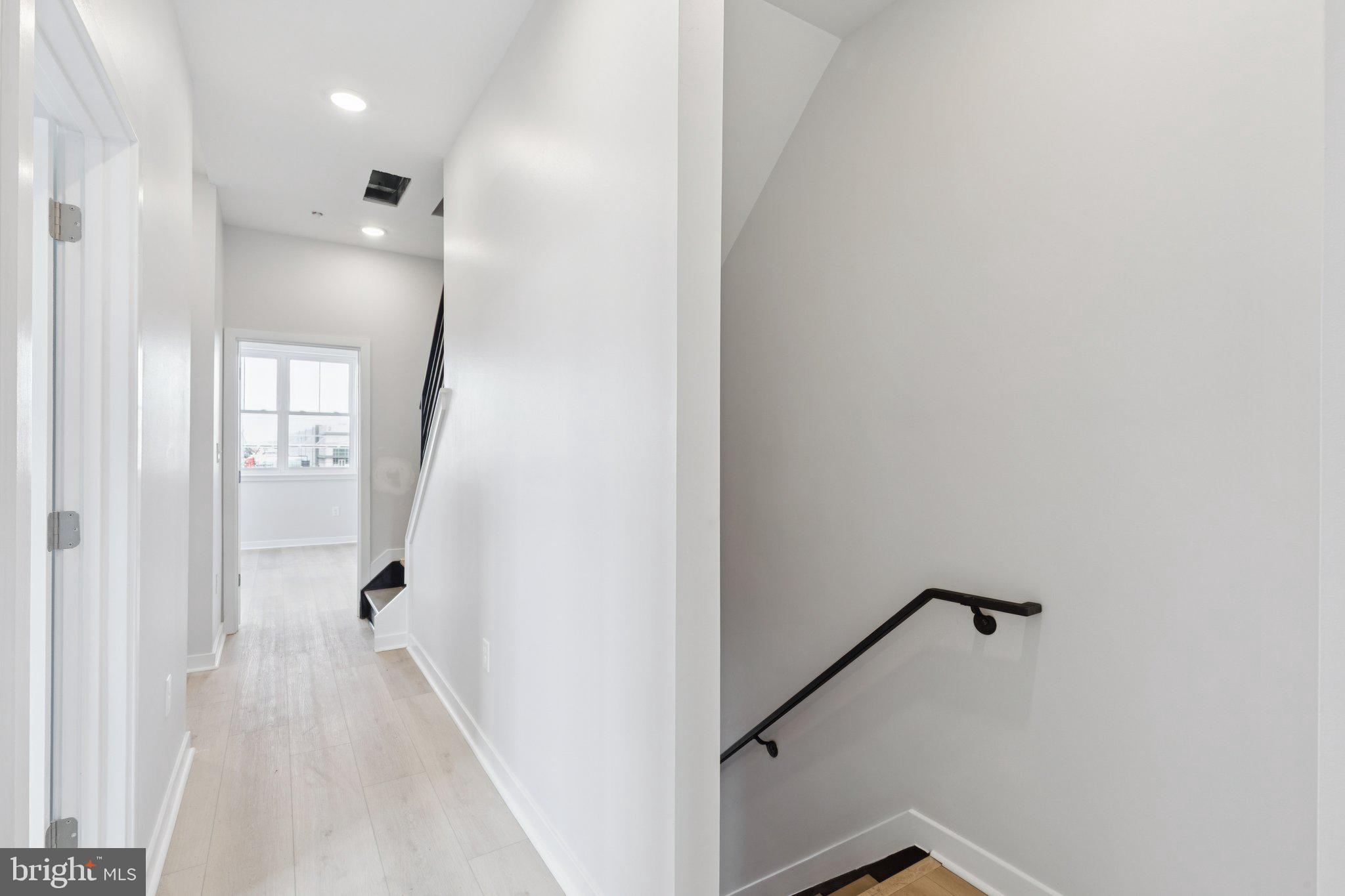 BRIDESBURG - Residential