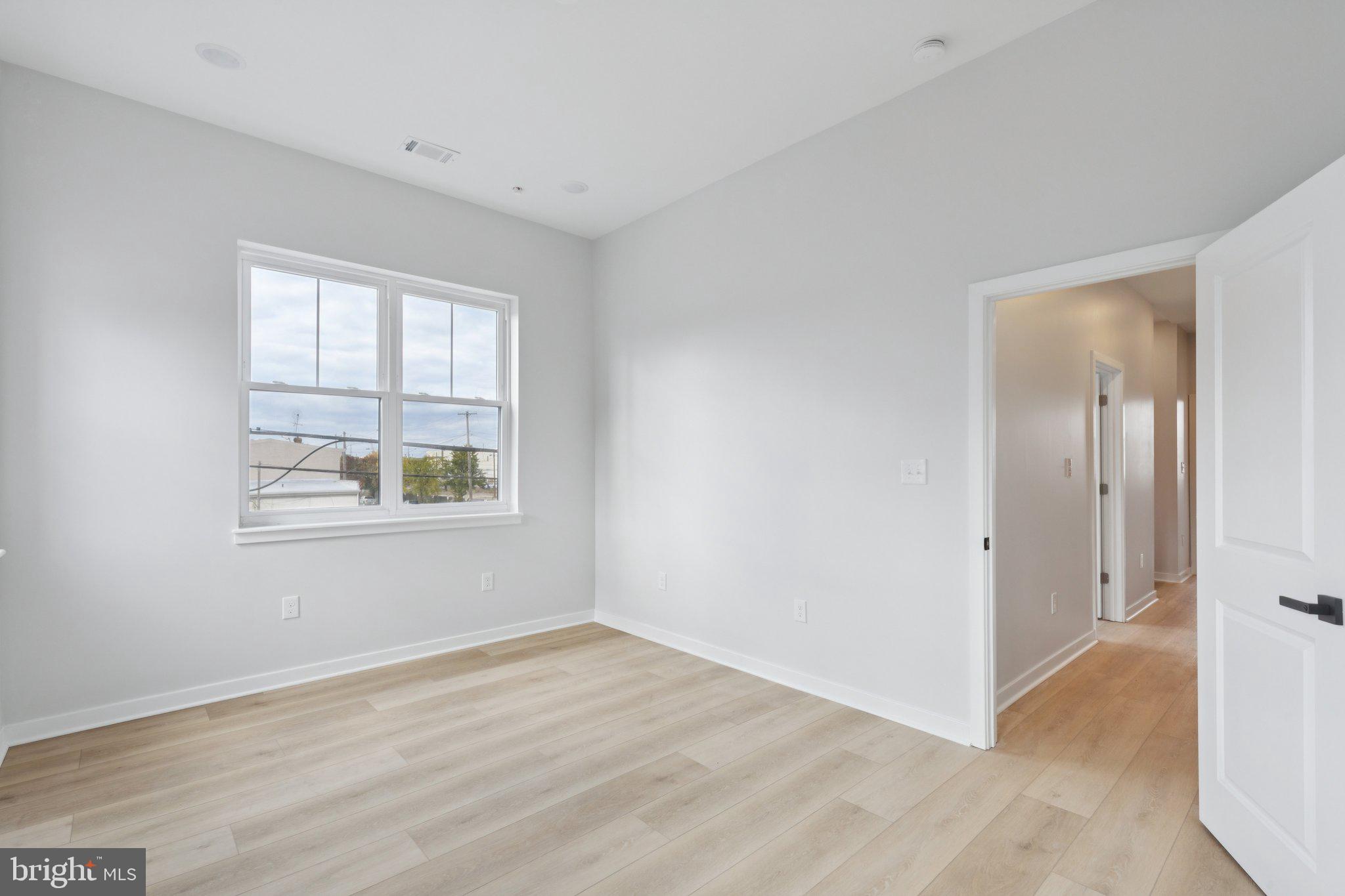 BRIDESBURG - Residential