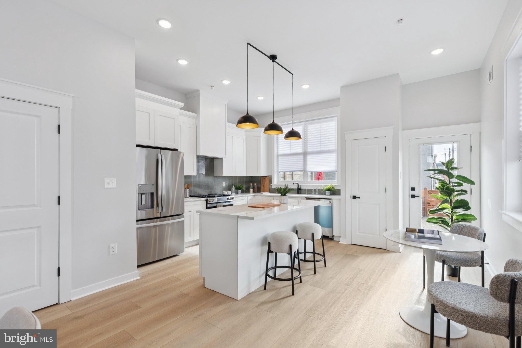 BRIDESBURG - Residential